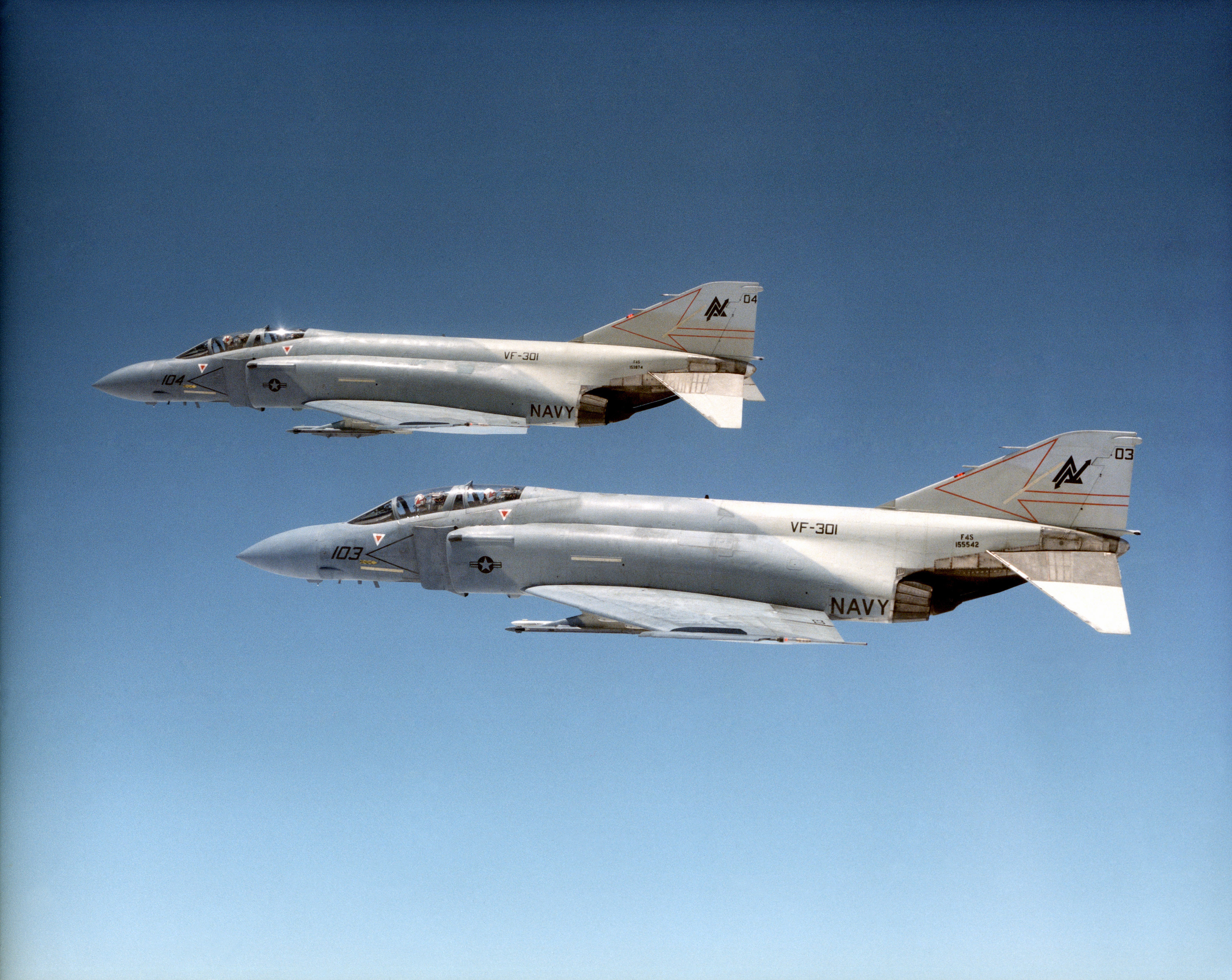 3030x2410 F 4 Phantom II VF