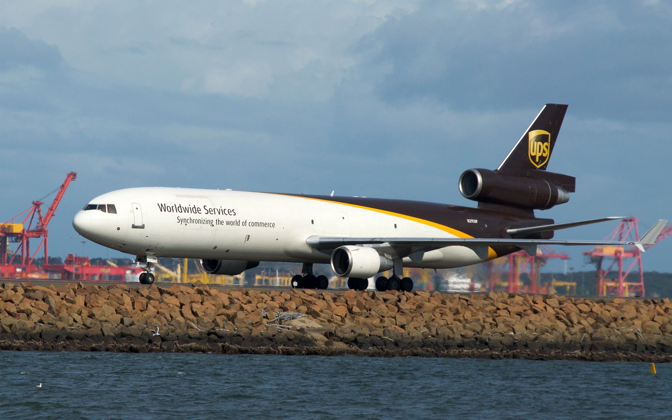 2560x1600 md 11 aircraft cargo runway Wallpaper HD / Desktop and Mobile Background