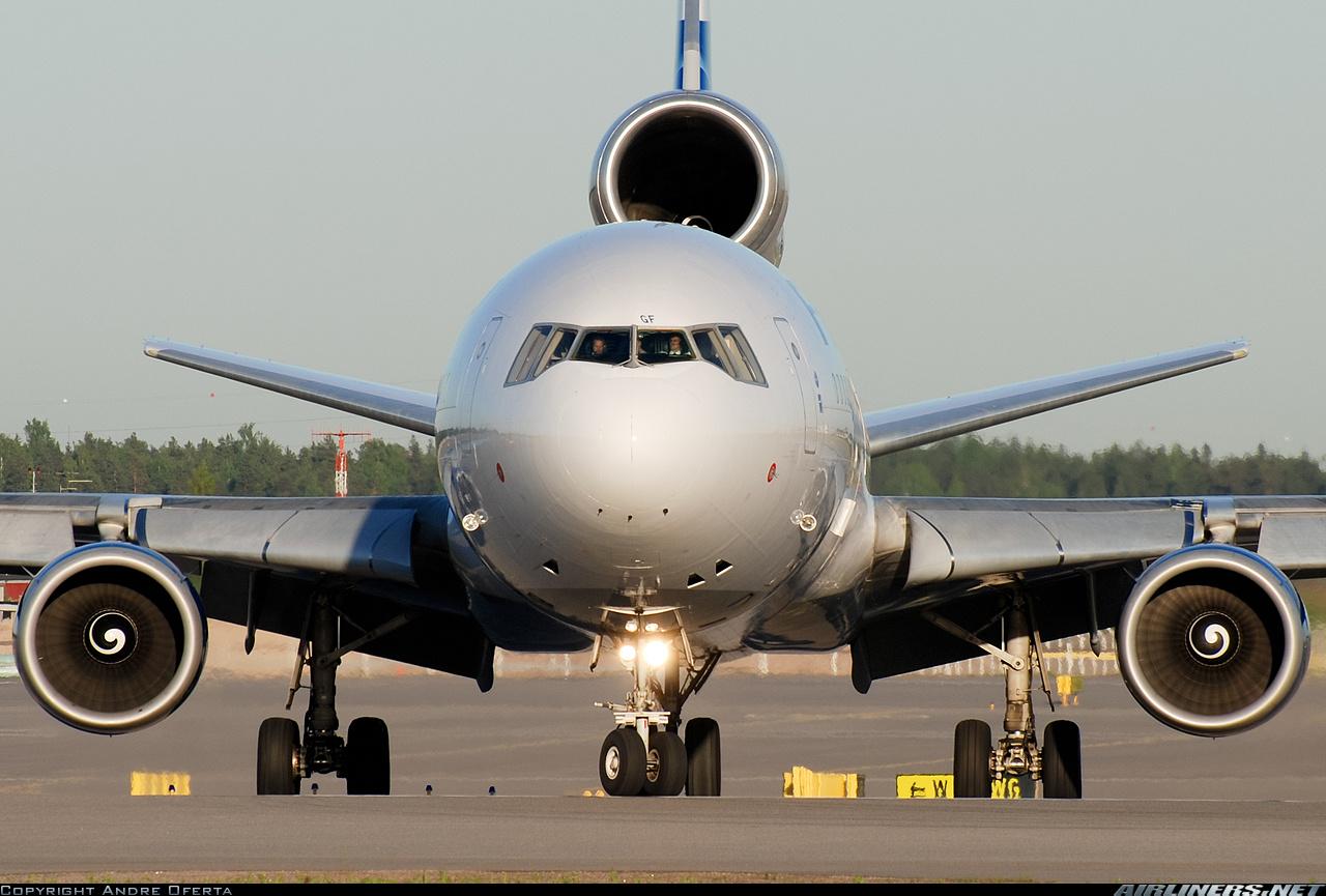 1280x865 McDonnell Douglas MD 11 Wallpaper