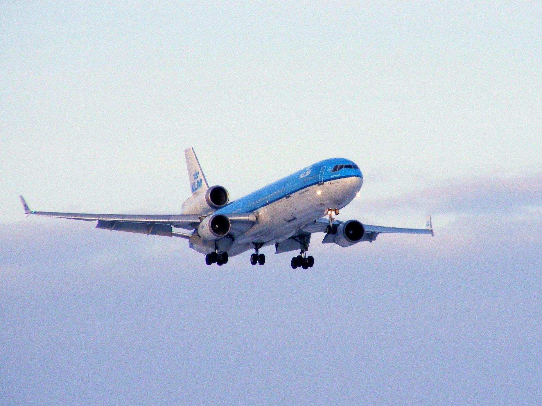 1866x1400 McDonnell Douglas MD 11 Wallpaper