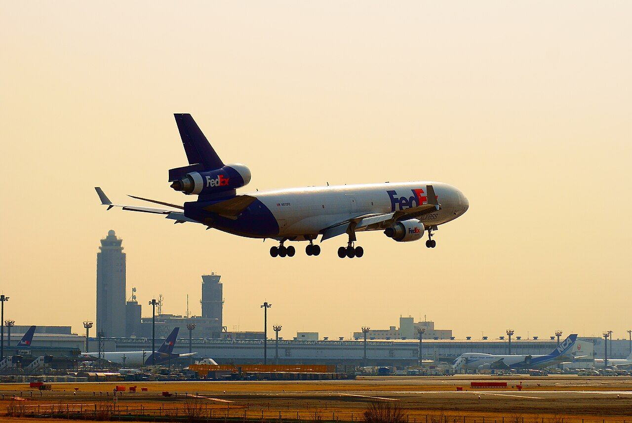 1280x857 FedEx Corporation McDonnell Douglas MD 11 Landing At Tokyo Narita