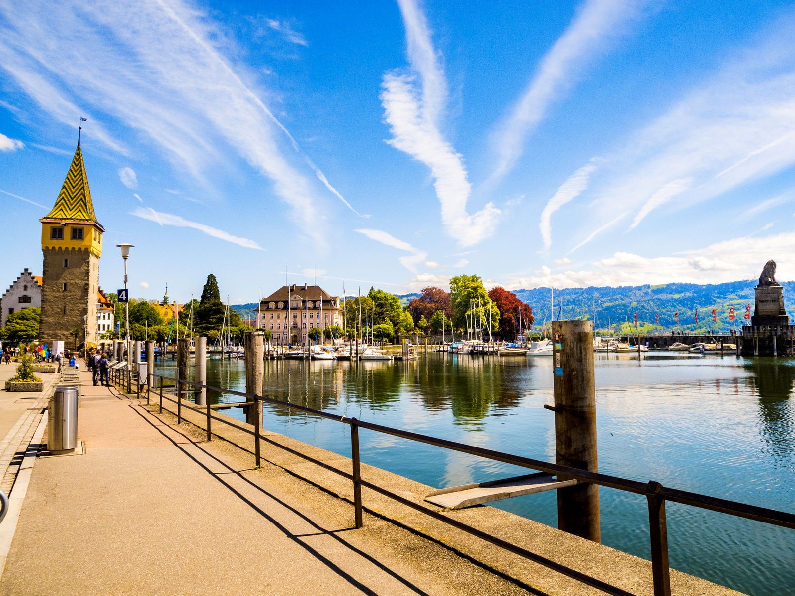 1600x1200 Active Bike Tour around Lake Constance