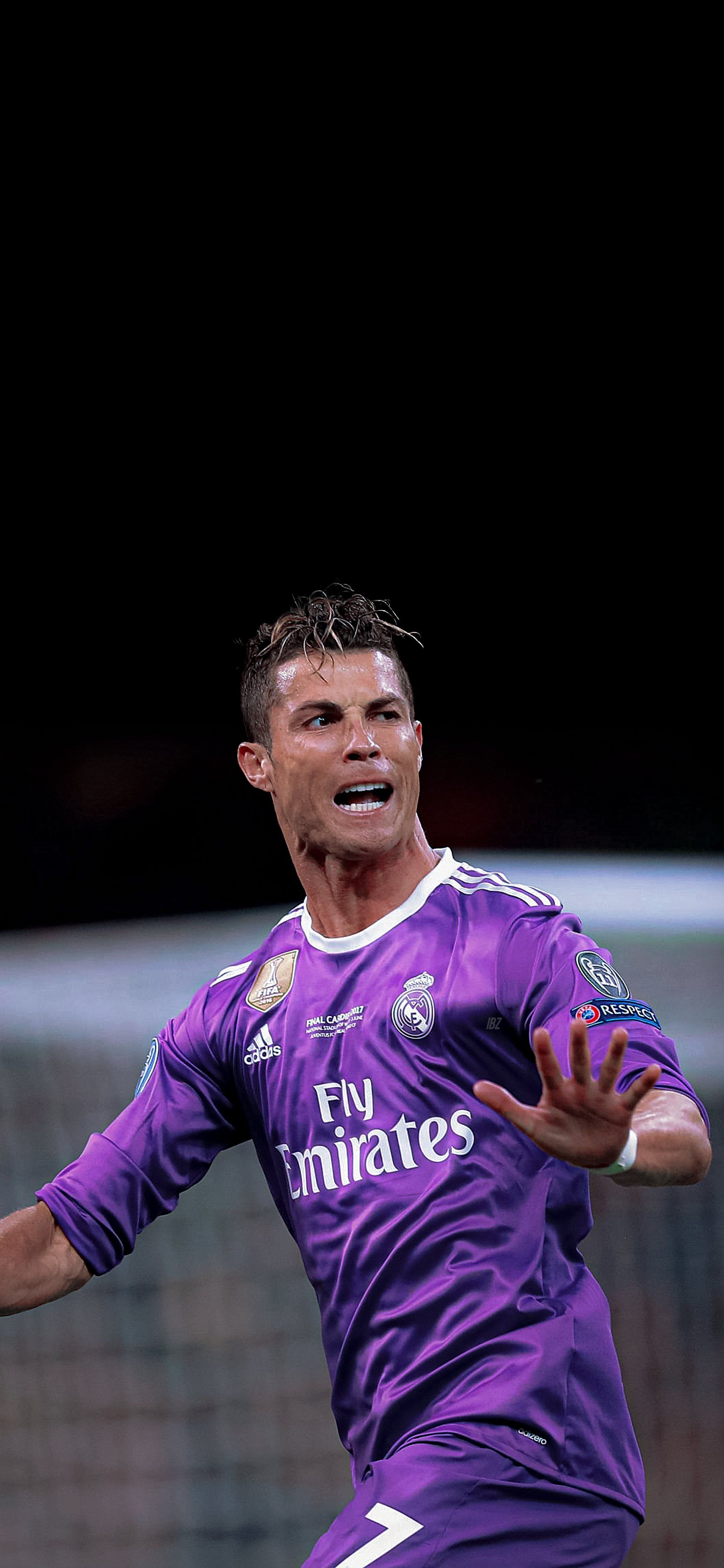1747x3785 Ronaldo Purple Jersey Wallpaper