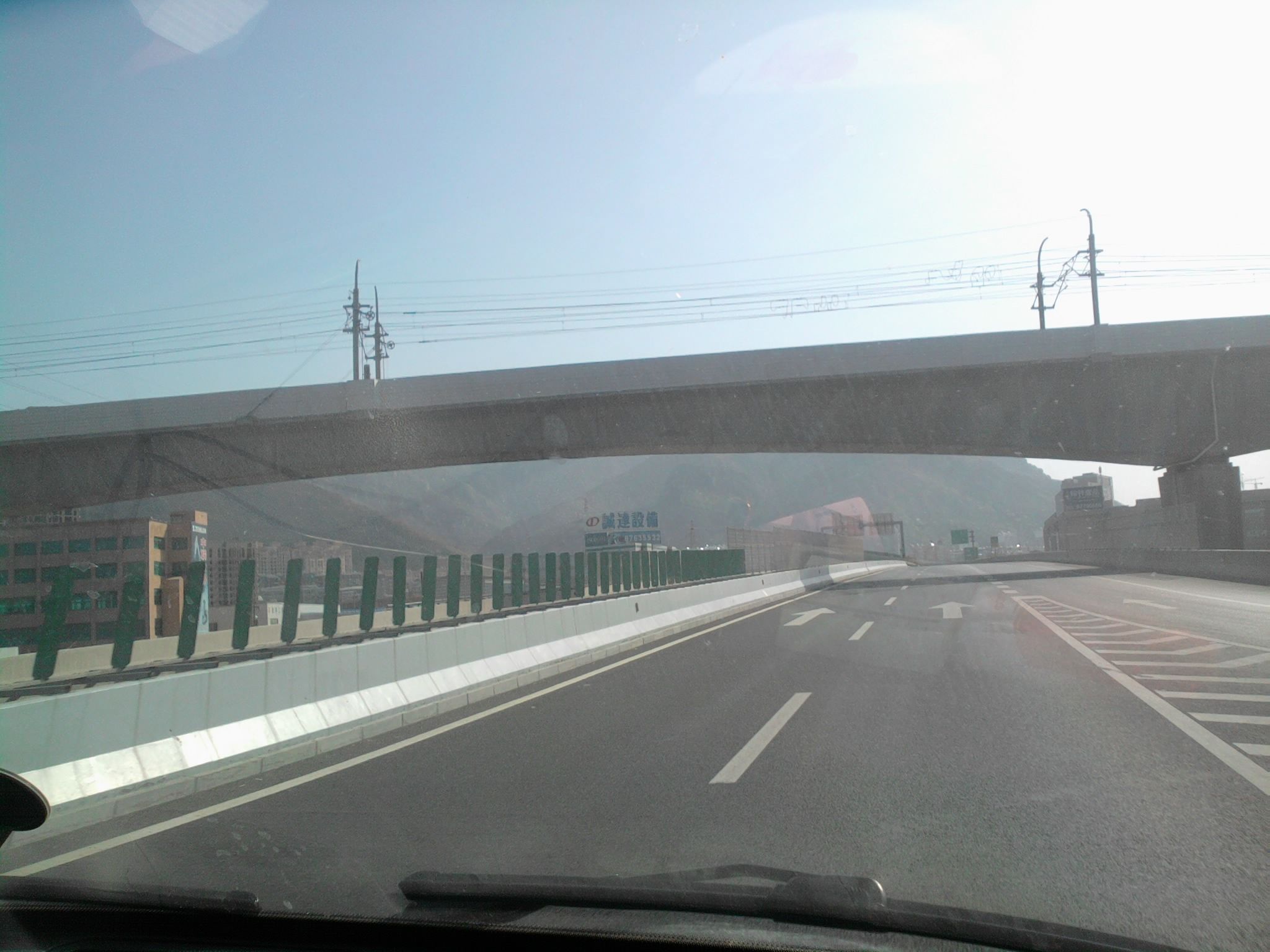 2048x1536 Free photo: Dalian roadside view, Roads, Street