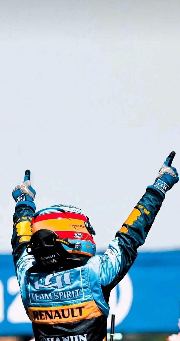 736x1394 Fernando Alonso