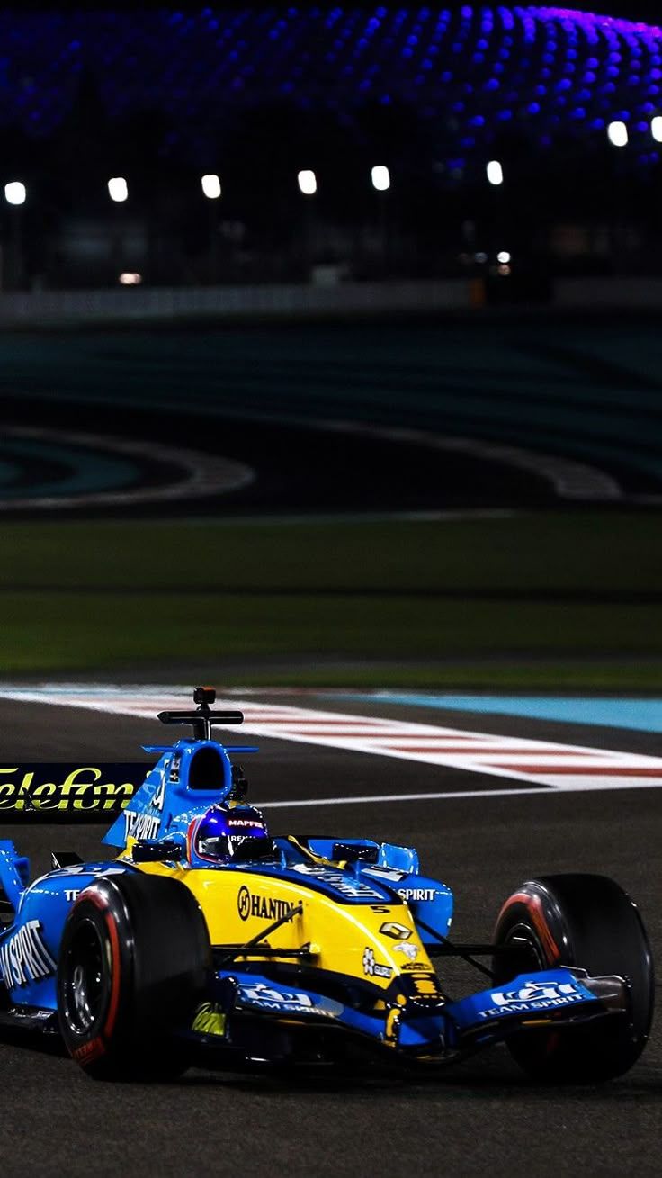736x1309 Alonso Renault