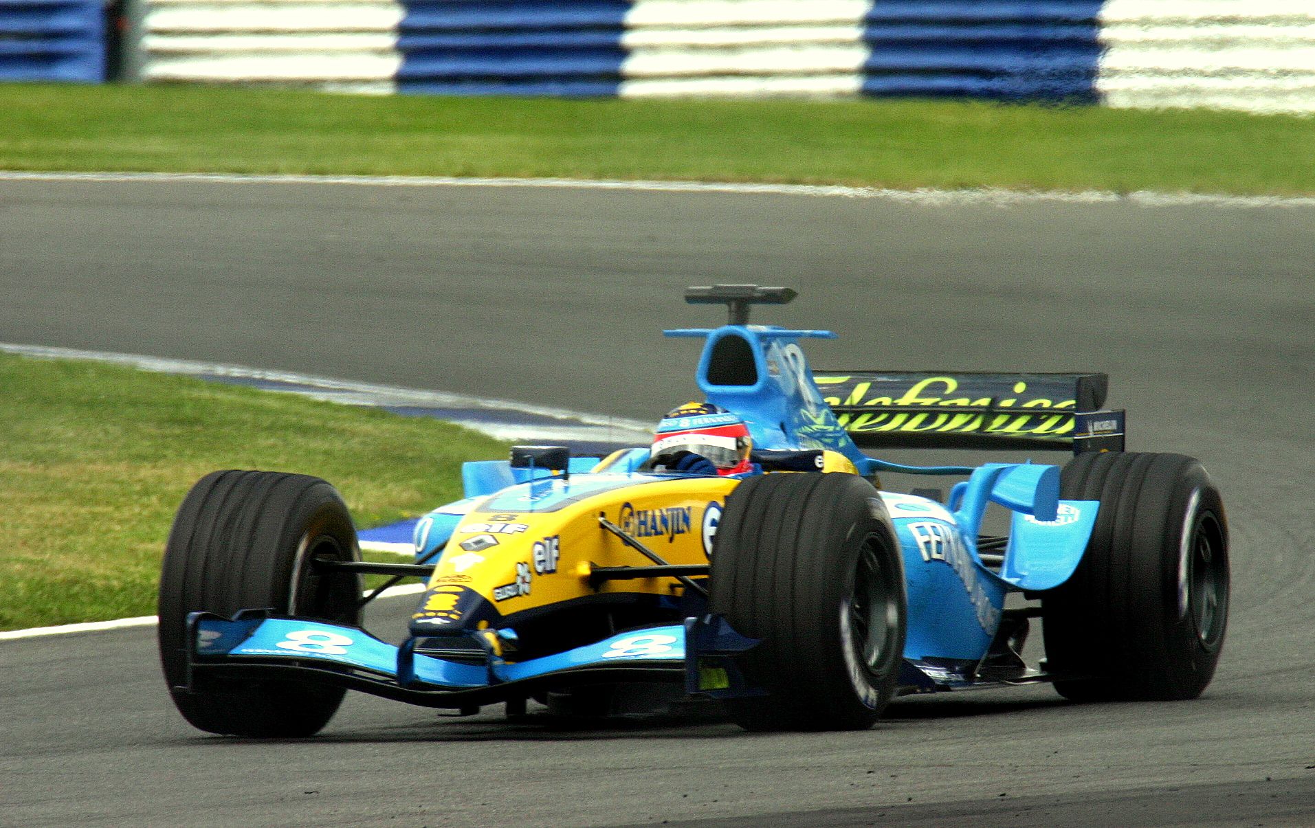 1913x1205 Fernando Alonso R24 during practice for the 2004 British Grand