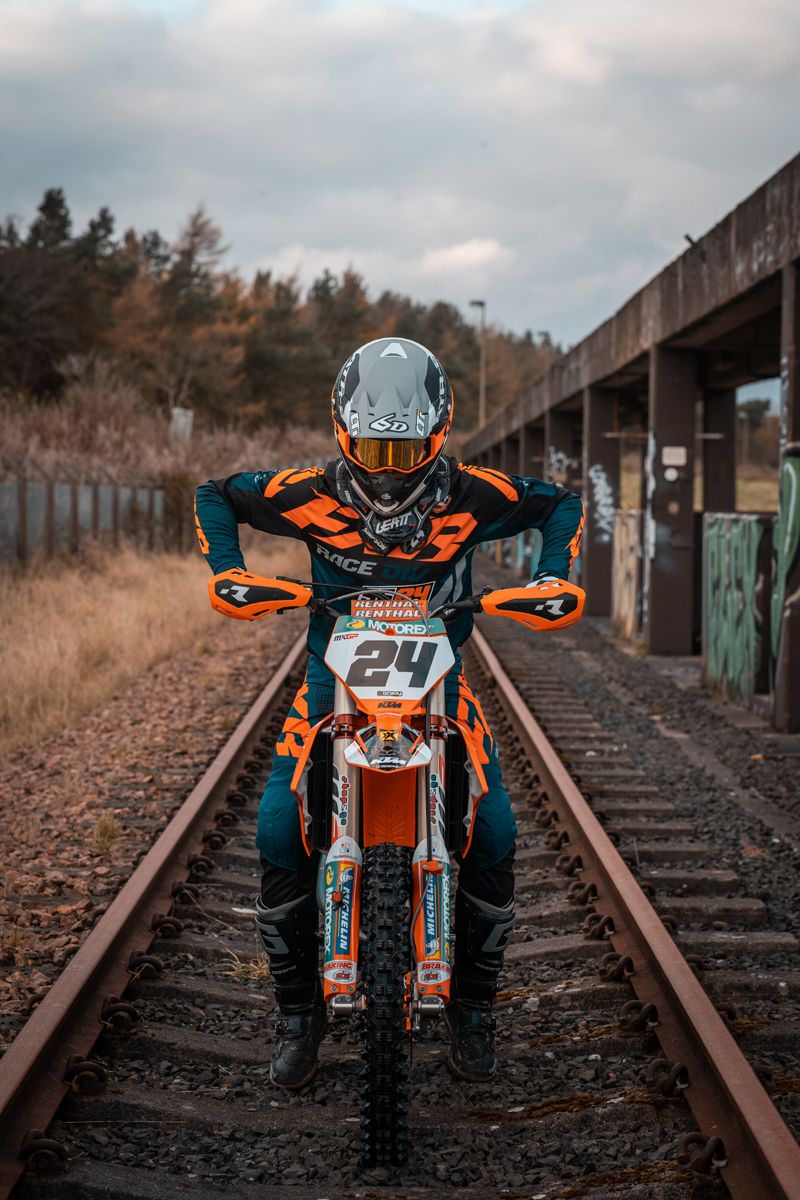 800x1200 FXR goes global with Shaun Simpson in MXGP!