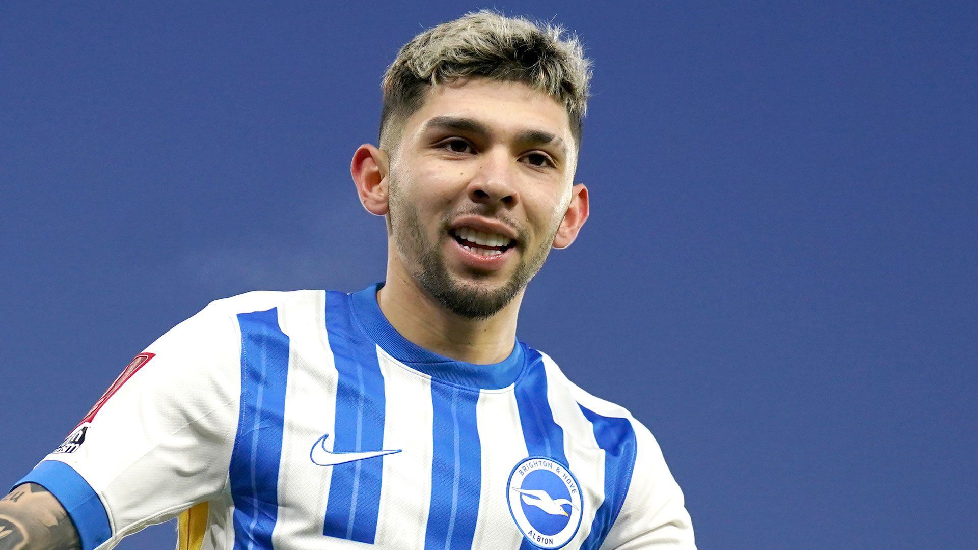 1920x1080 Chelsea owners agree transfer deal to sign Julio Enciso, as BlueCo raid Brighton for FIFTEENTH time