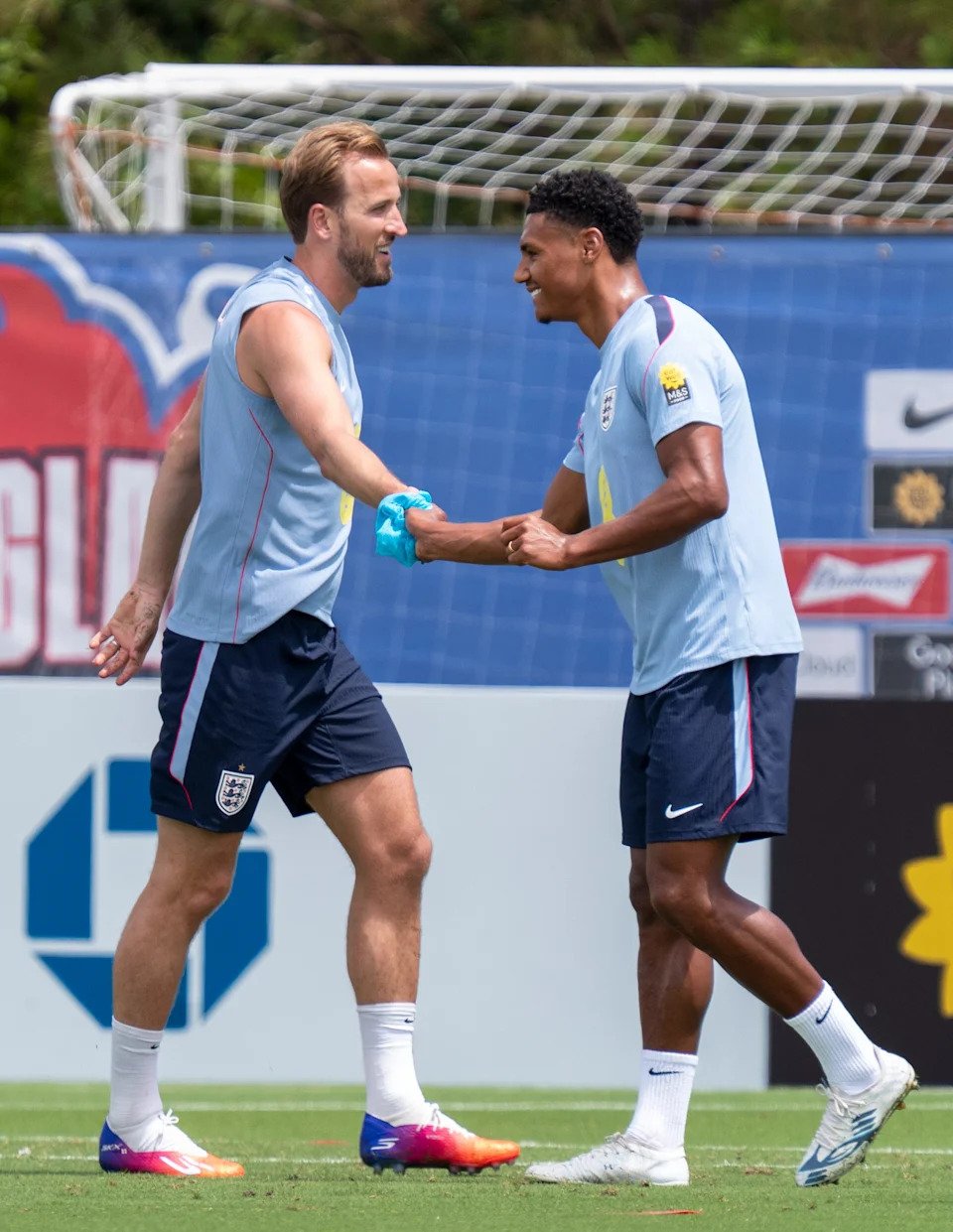 960x1241 Photos England squad practices for FIFA World Cup 2026 in Gardens