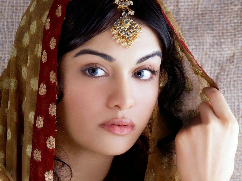 1024x768 beautiful muslim girls Large Image