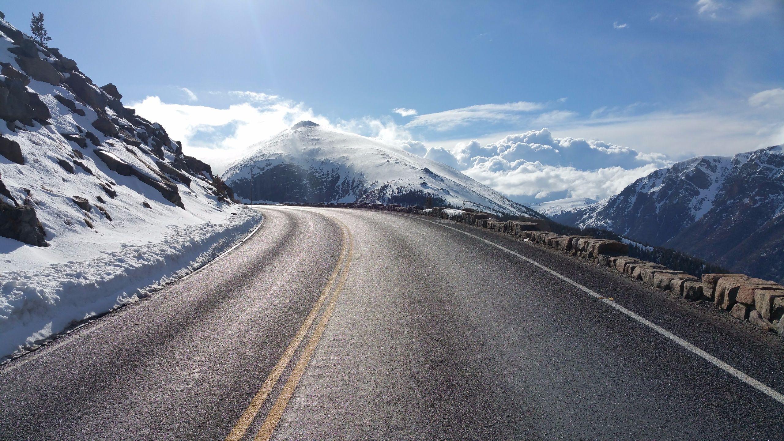 2560x1440 Mountain Road 2560 × 1440