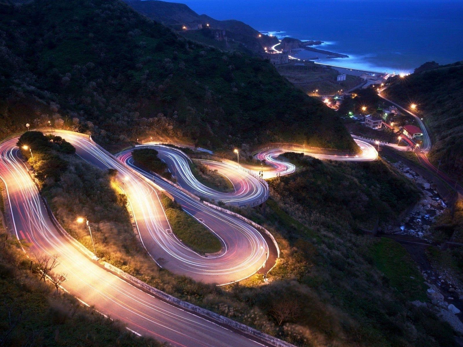 1600x1200 Very twisting mountain road Desktop wallpaper 1600x1200