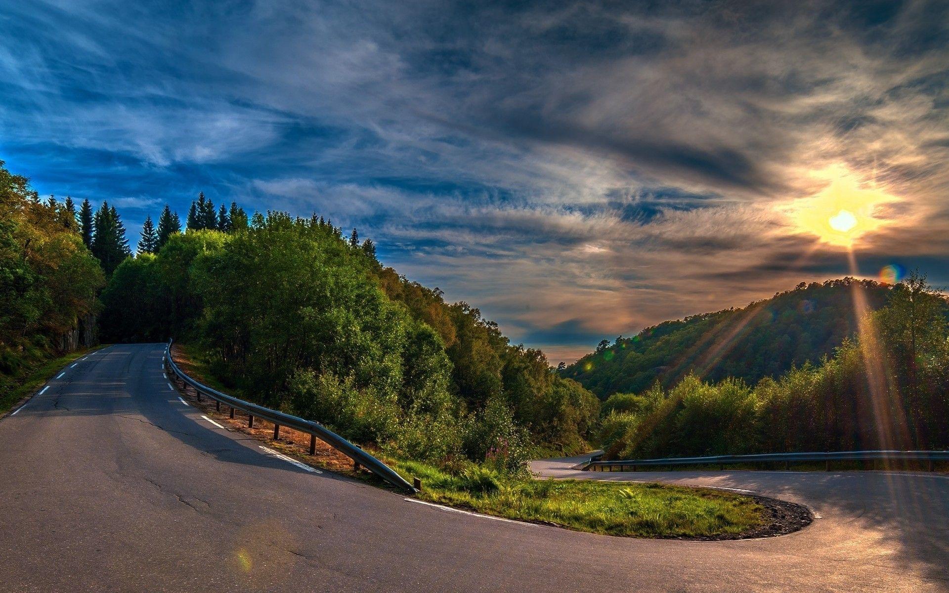1920x1200 Sunny Mountain Road