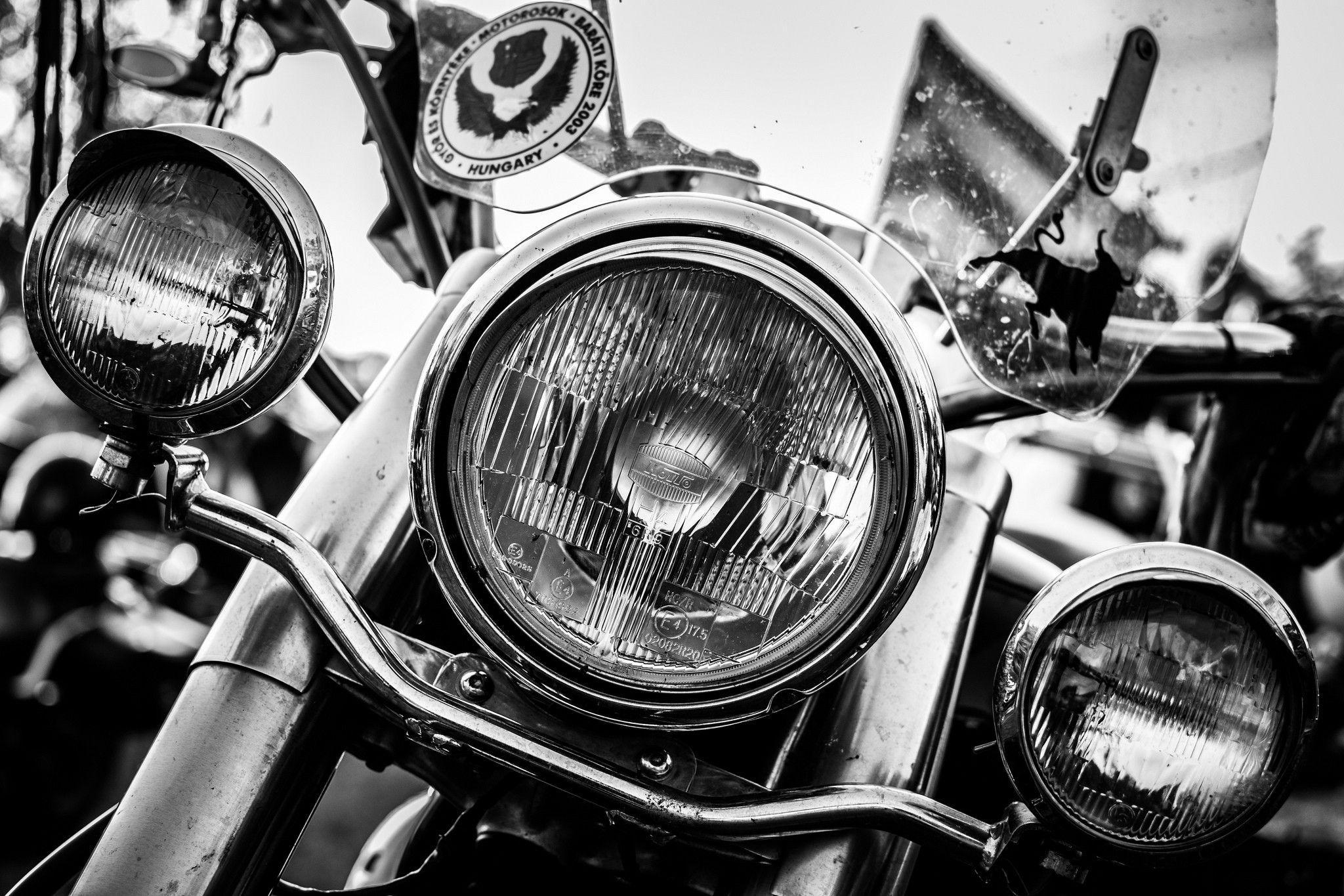 2048x1365 Harley Davidson Christmas Background