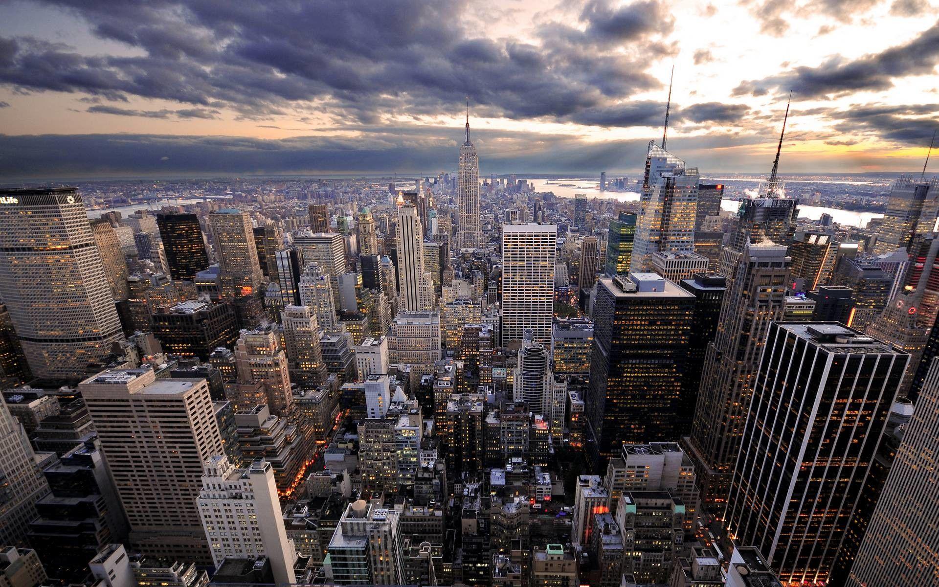 1920x1200 Skyline Wallpaper