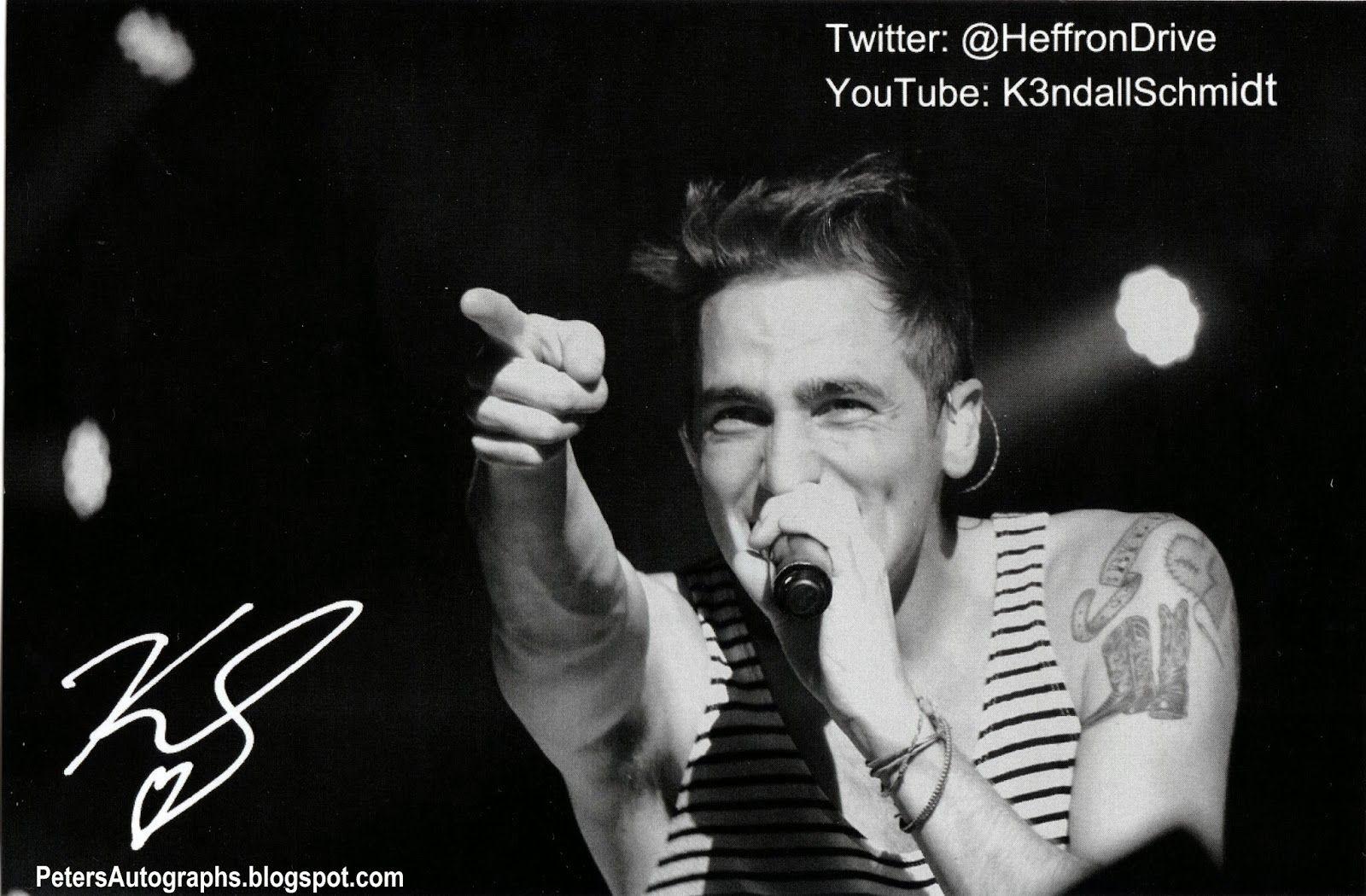 1600x1050 Peter's Autographs: Kendall Schmidt Success