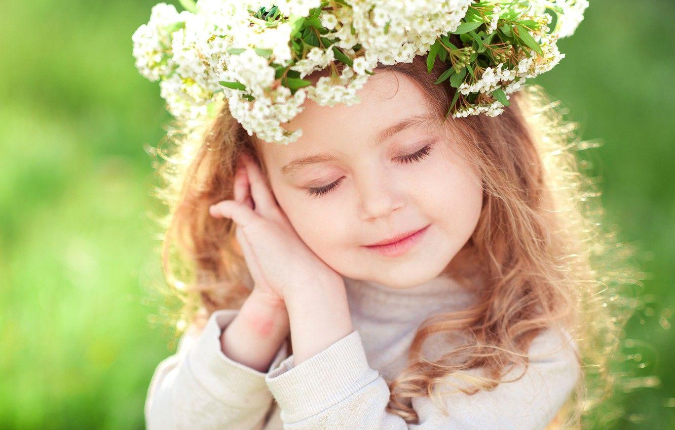 1332x850 Wallpaper girls, GIRL, Blonde, Little, Stylish, Little image