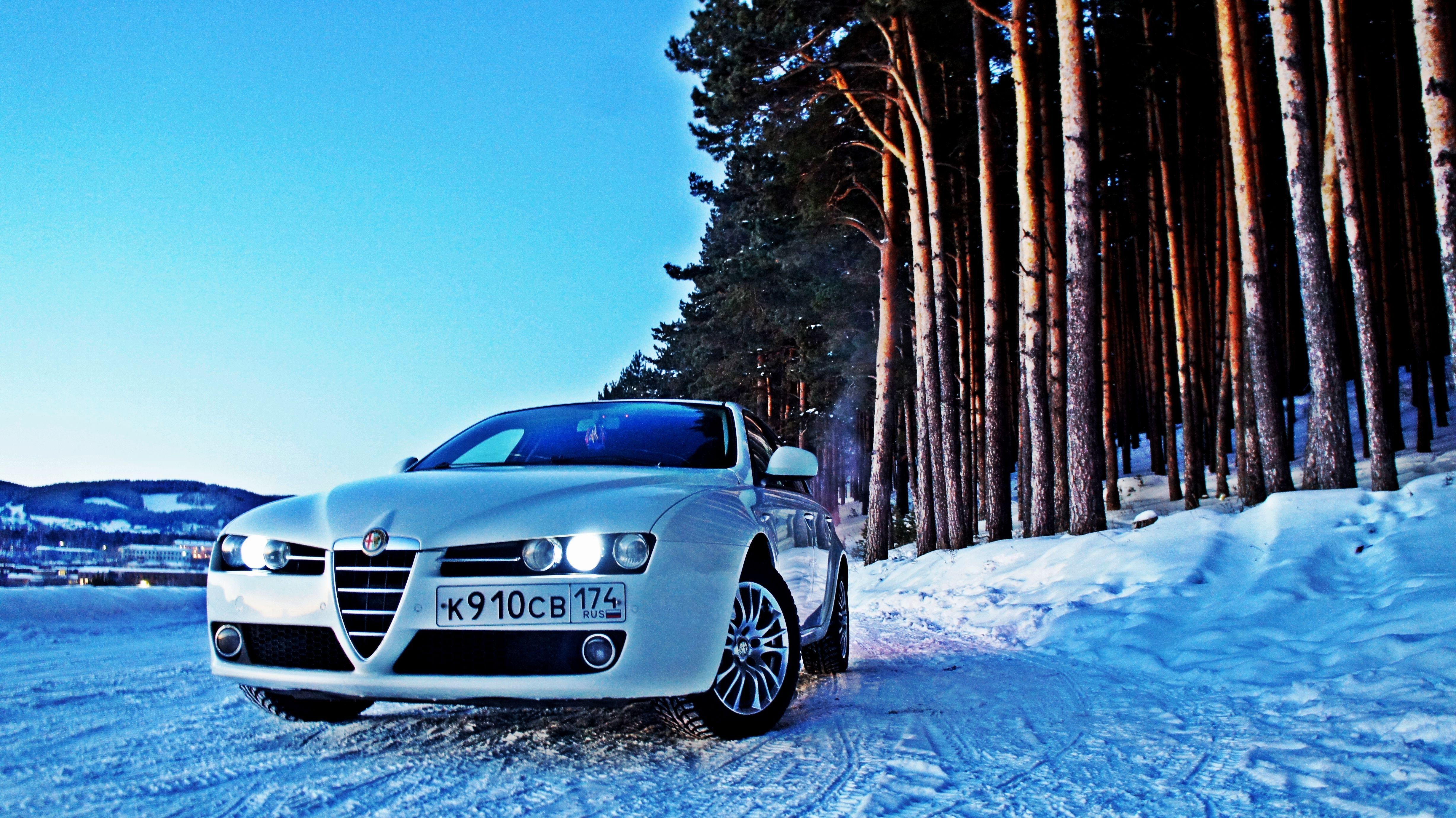 Зимние обои с машинами. Альфа Ромео 159. Alfa Romeo 159 обои. Alfa Romeo 159 Wallpaper. Альфа Ромео зимой.