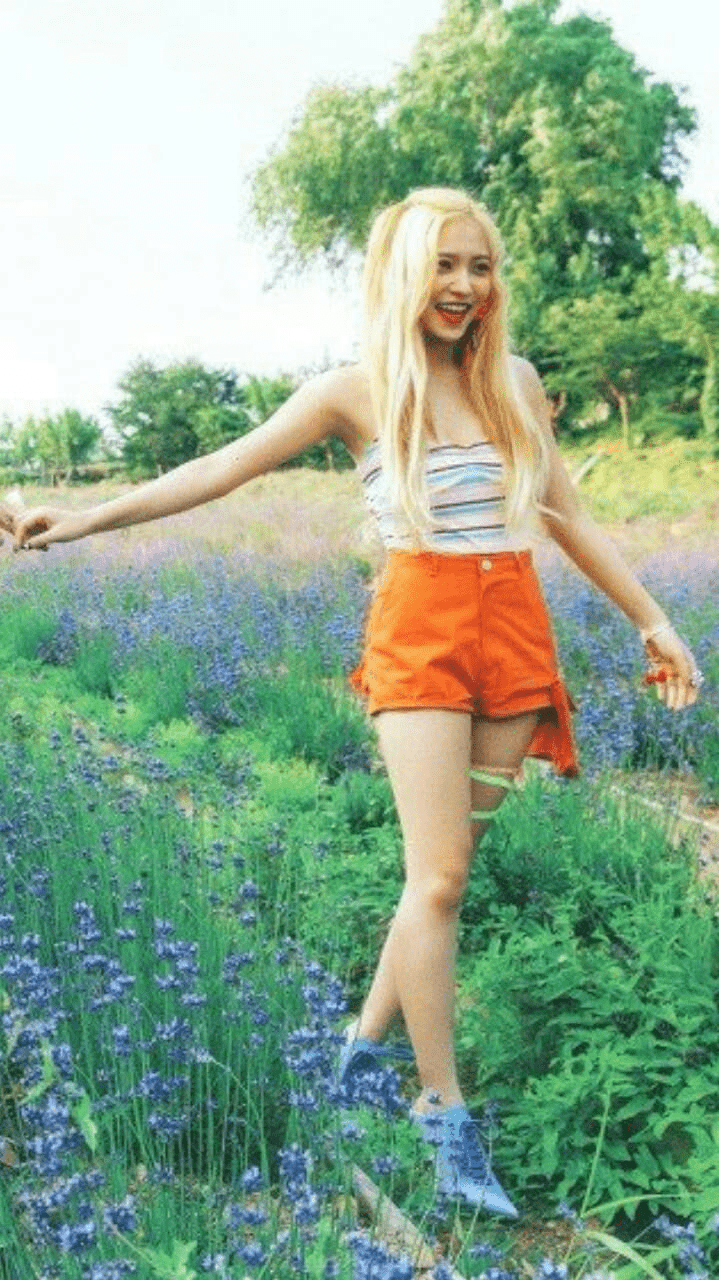719x1280 wallpaper couple, yeri, wallpaper kpop and red velvet