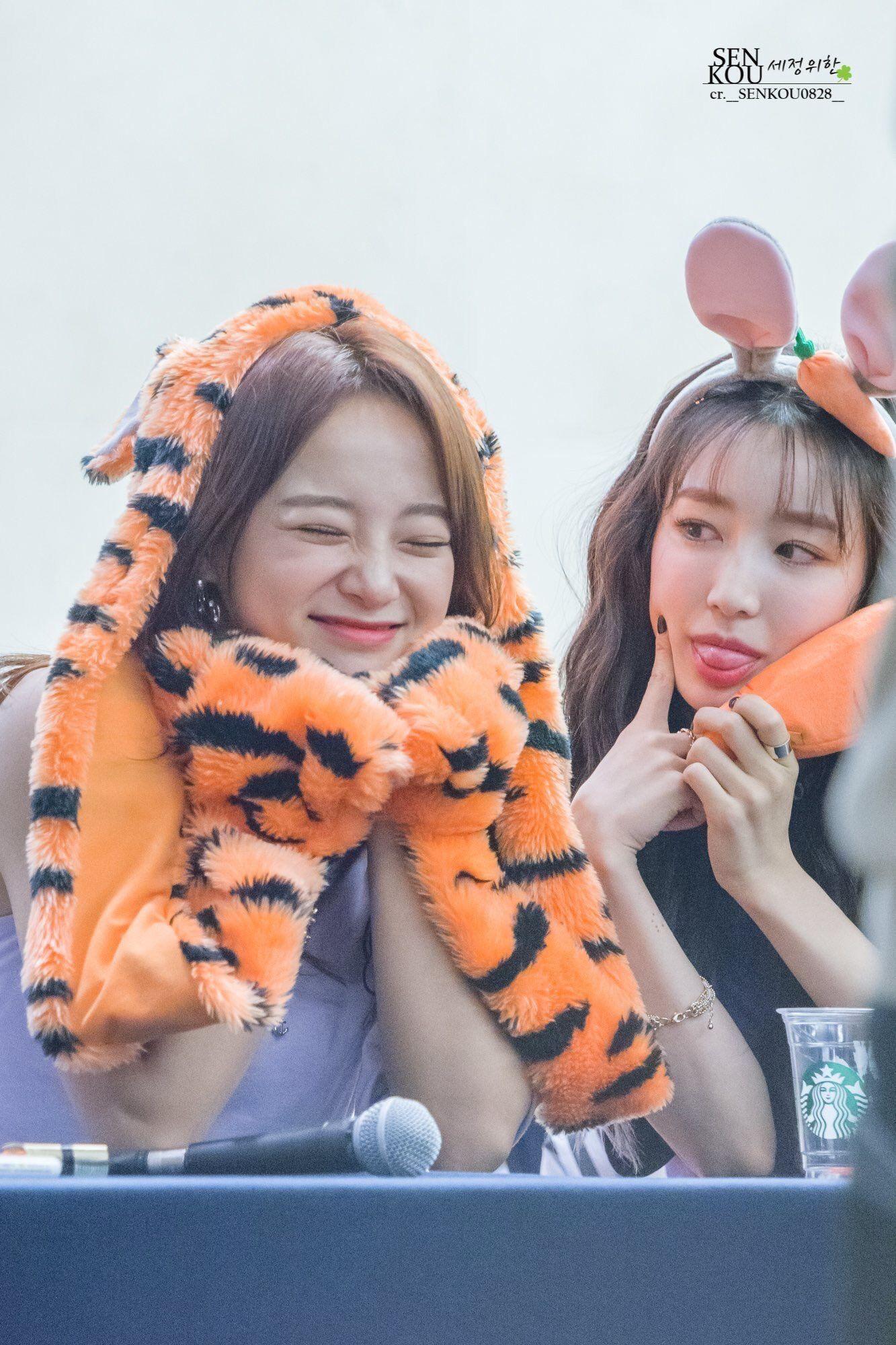 1333x2000 Gugudan Sejeong and Hana❤️