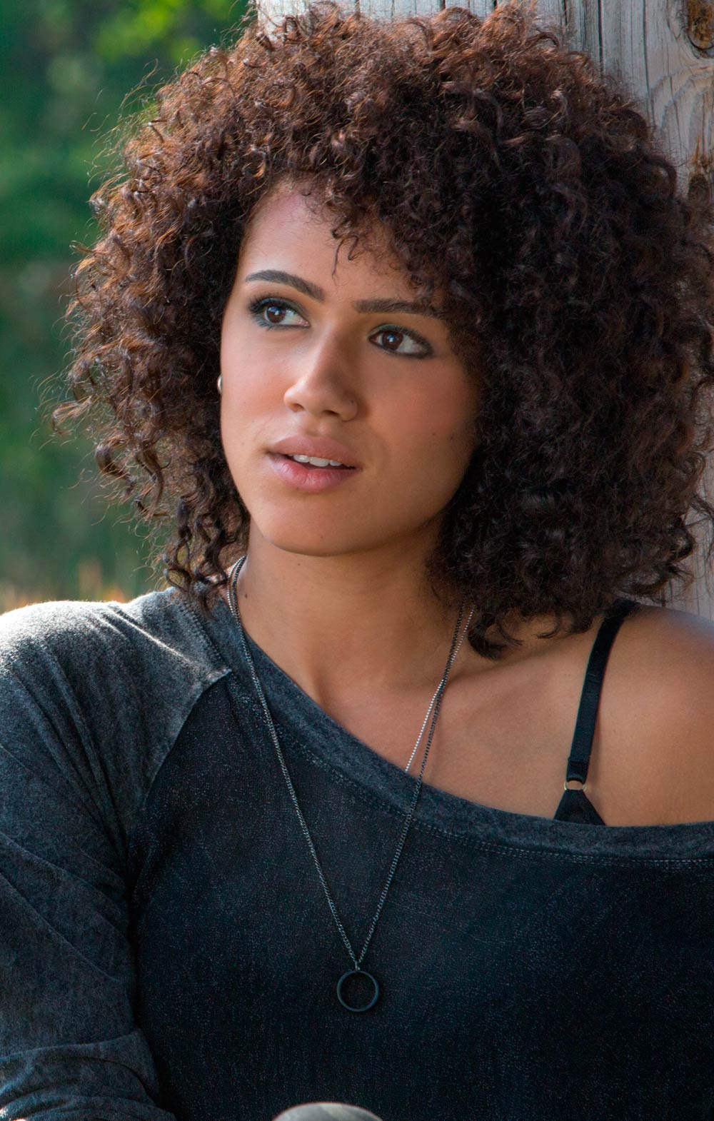 1000x1570 Nathalie Emmanuel Background
