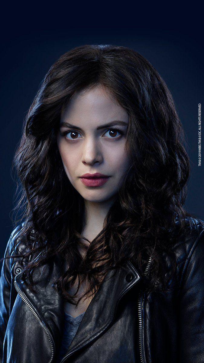 675x1200 Wonder Girl / Donna Troy Official phone