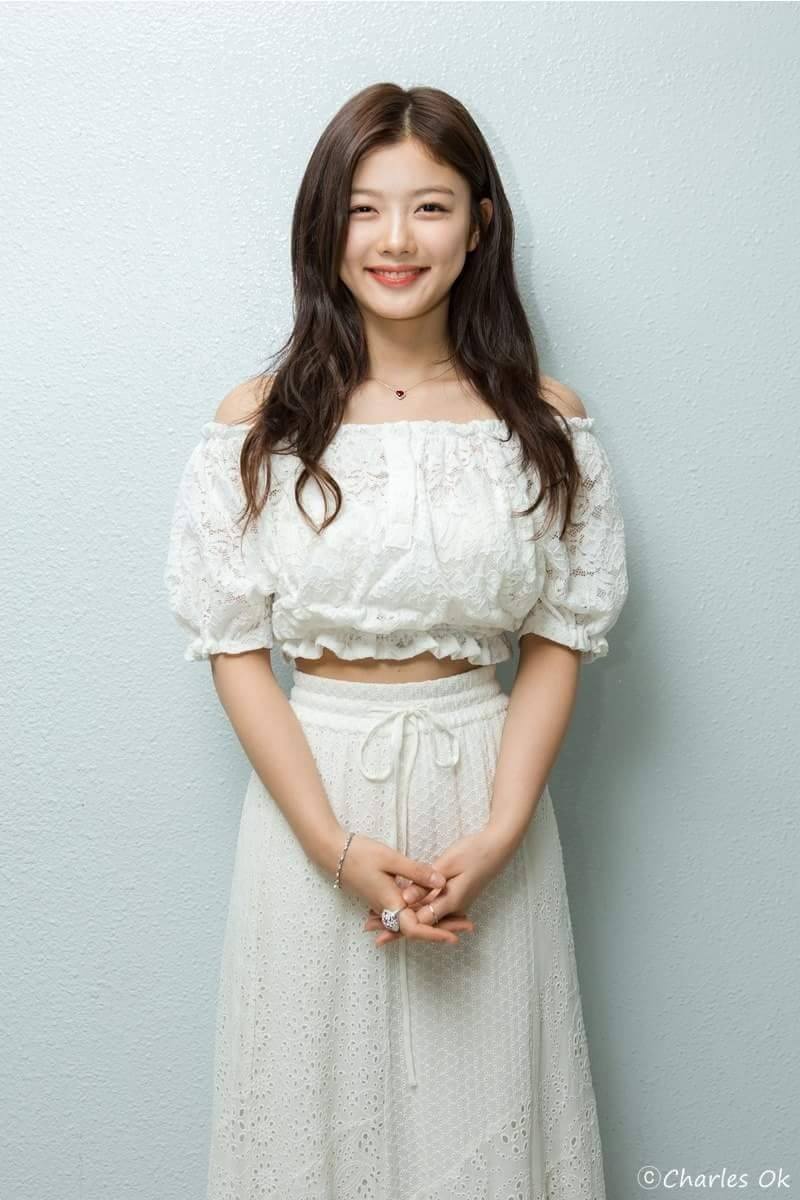 800x1200 Actress Kim Yoo Jung shows off her more matured recent look