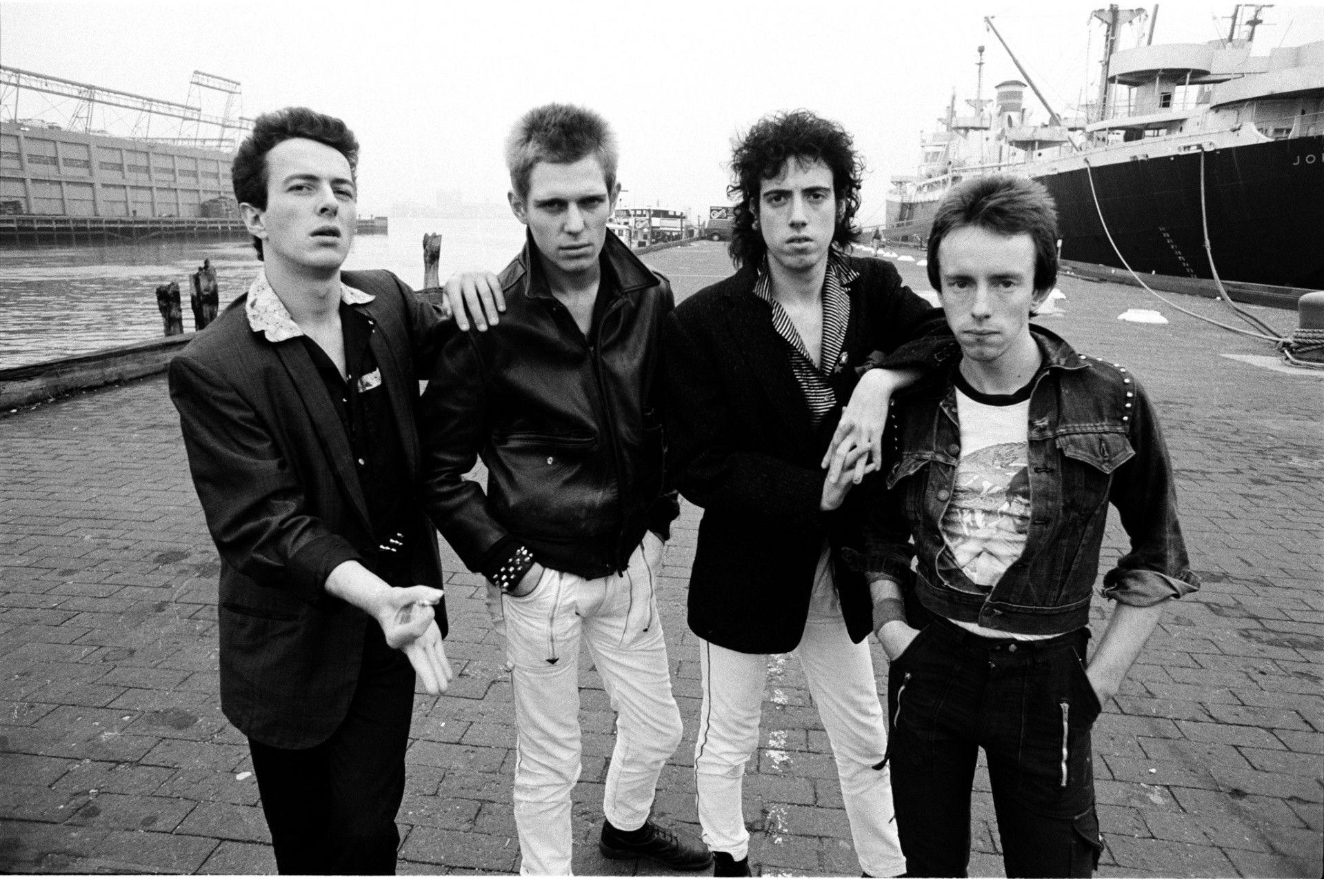 1920x1275 The Clash Wallpaper