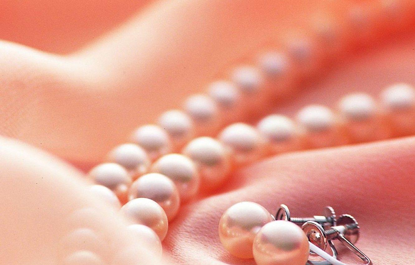 1332x850 Wallpaper pink, earrings, fabric, pearl, beads, beads image