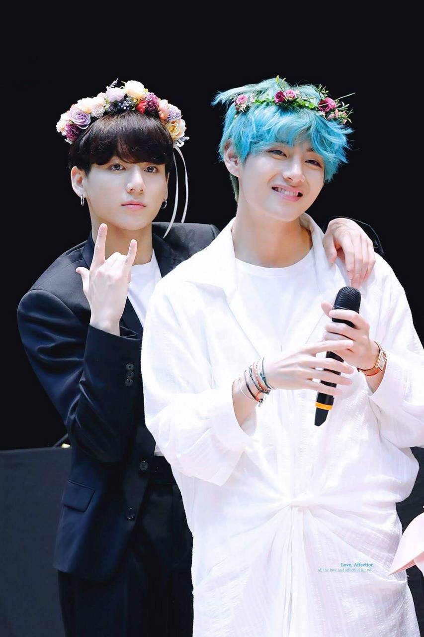 853x1280 Taekook Wallpaper