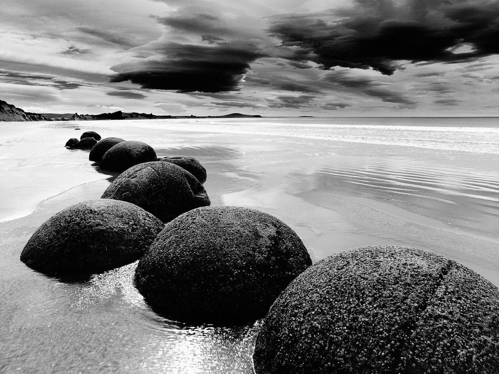 Black and White Beach Wallpapers - Top Free Black and White Beach