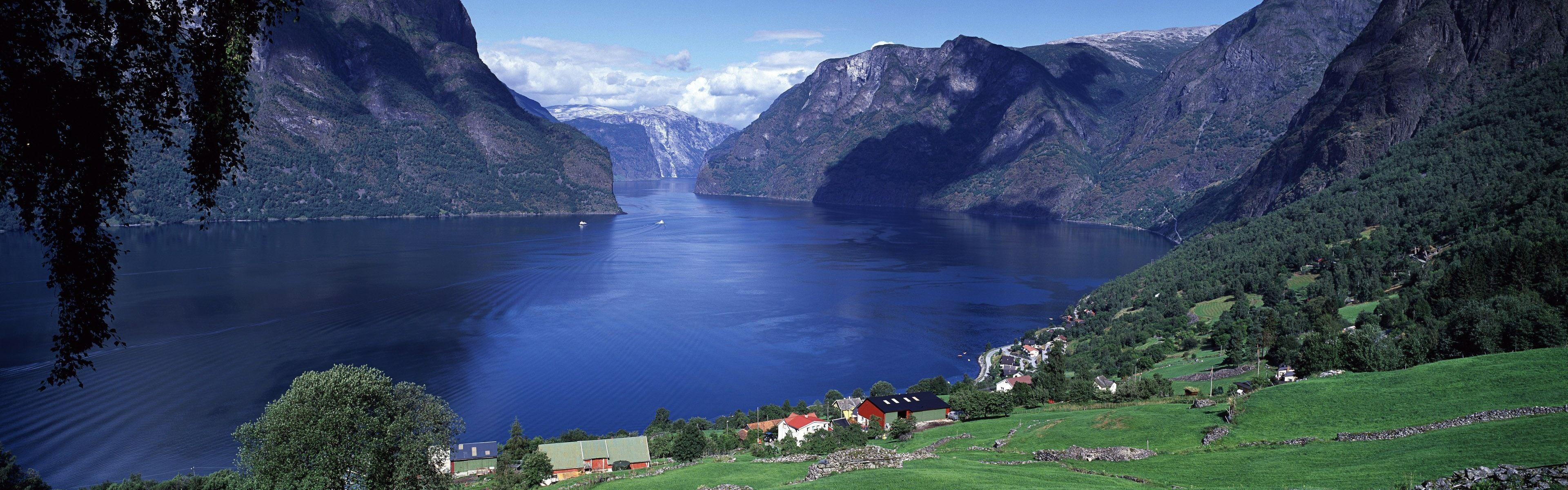 3840x1200 European scenery, Windows 8 panoramic widescreen wallpaper