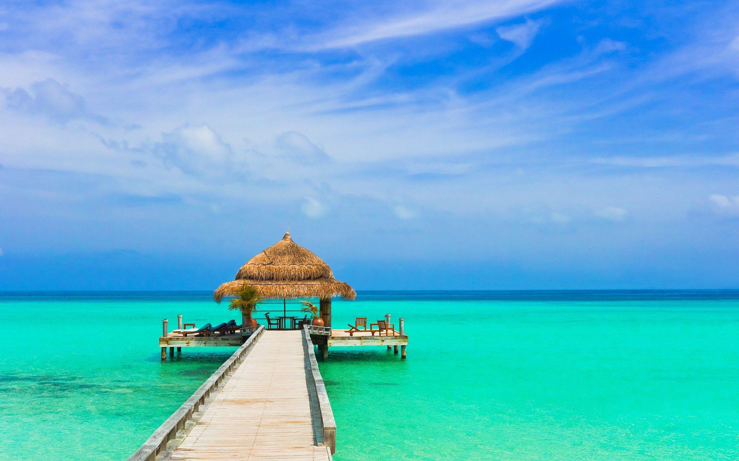 2560x1600 Tropical Beach Resort HD wallpaper