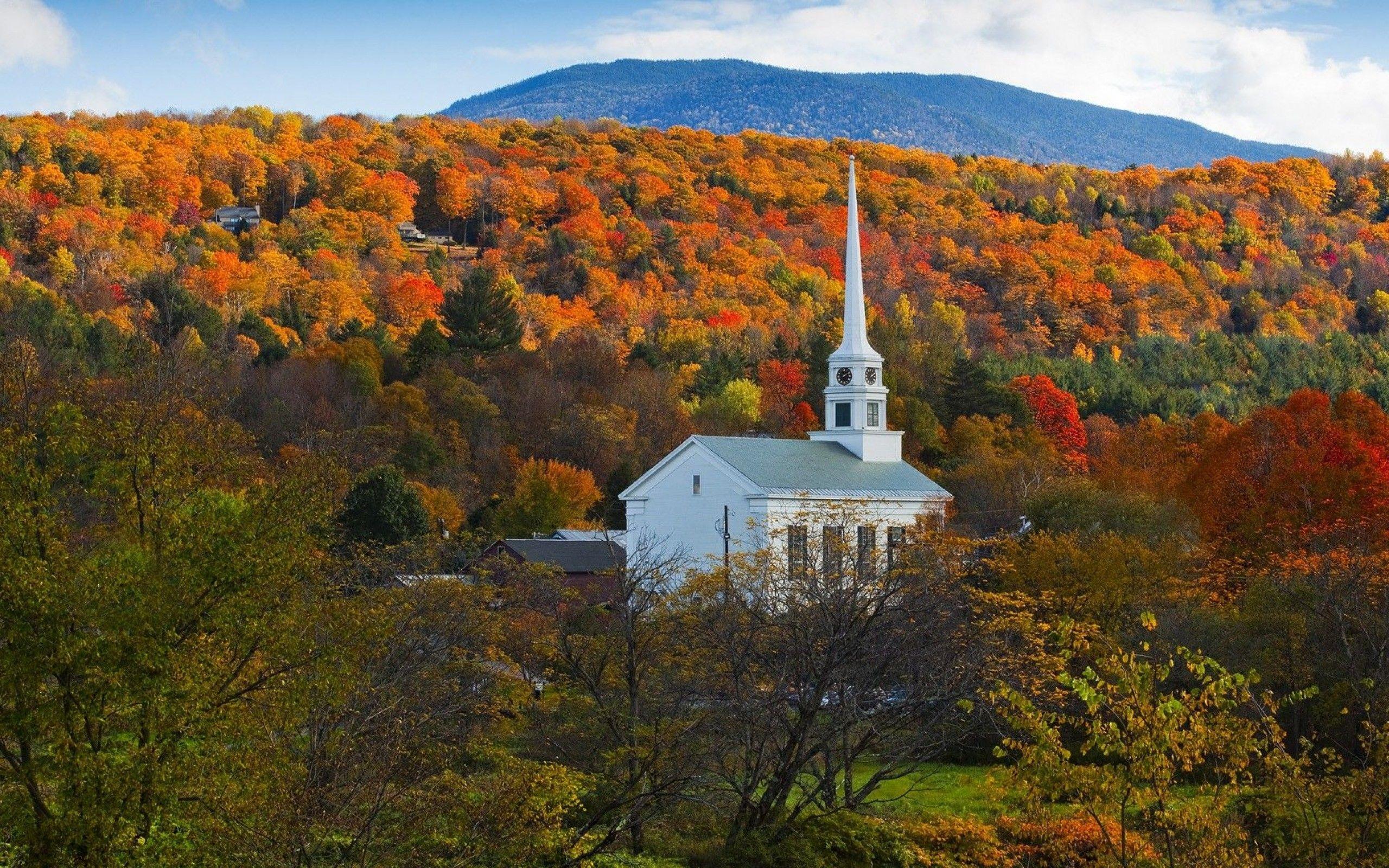 2560x1600 beautiful scenery with churches**. Multicolor Church Vermont
