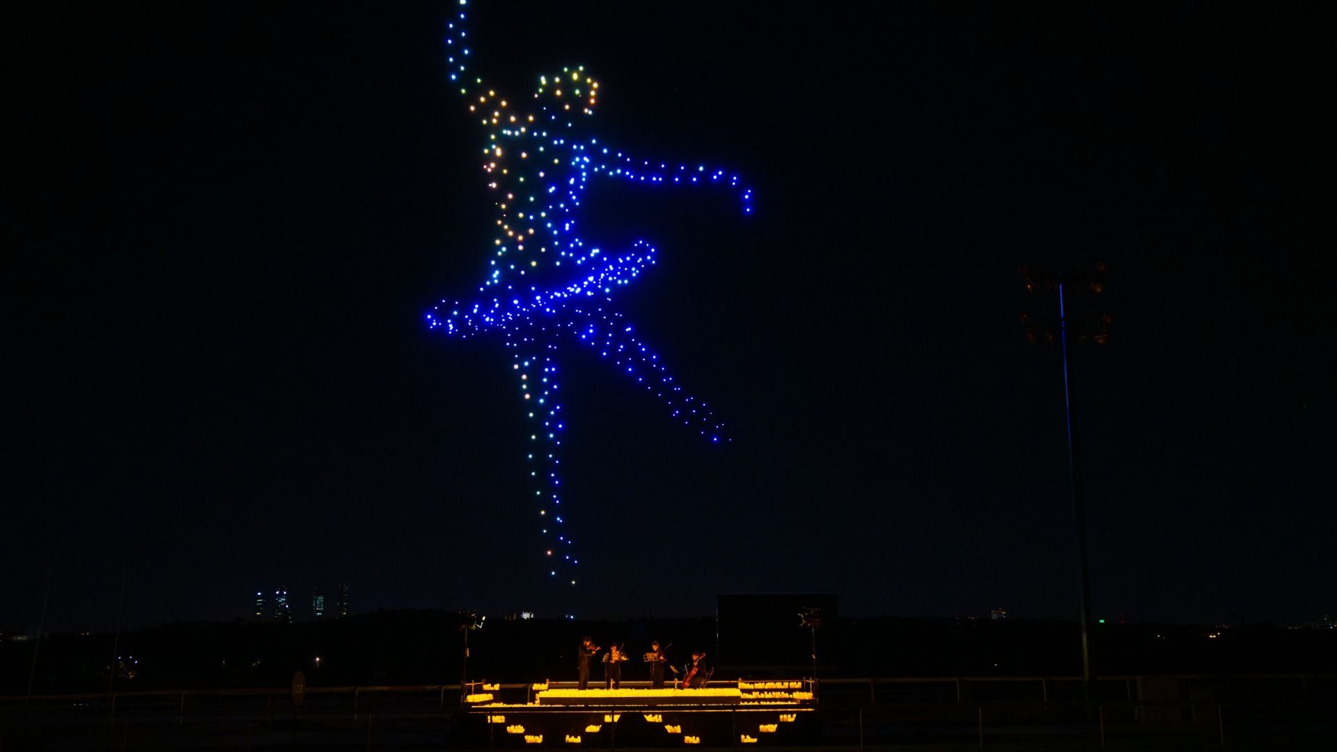1920x1080 DroneArt Show brings illuminated performance, concert to Philadelphia