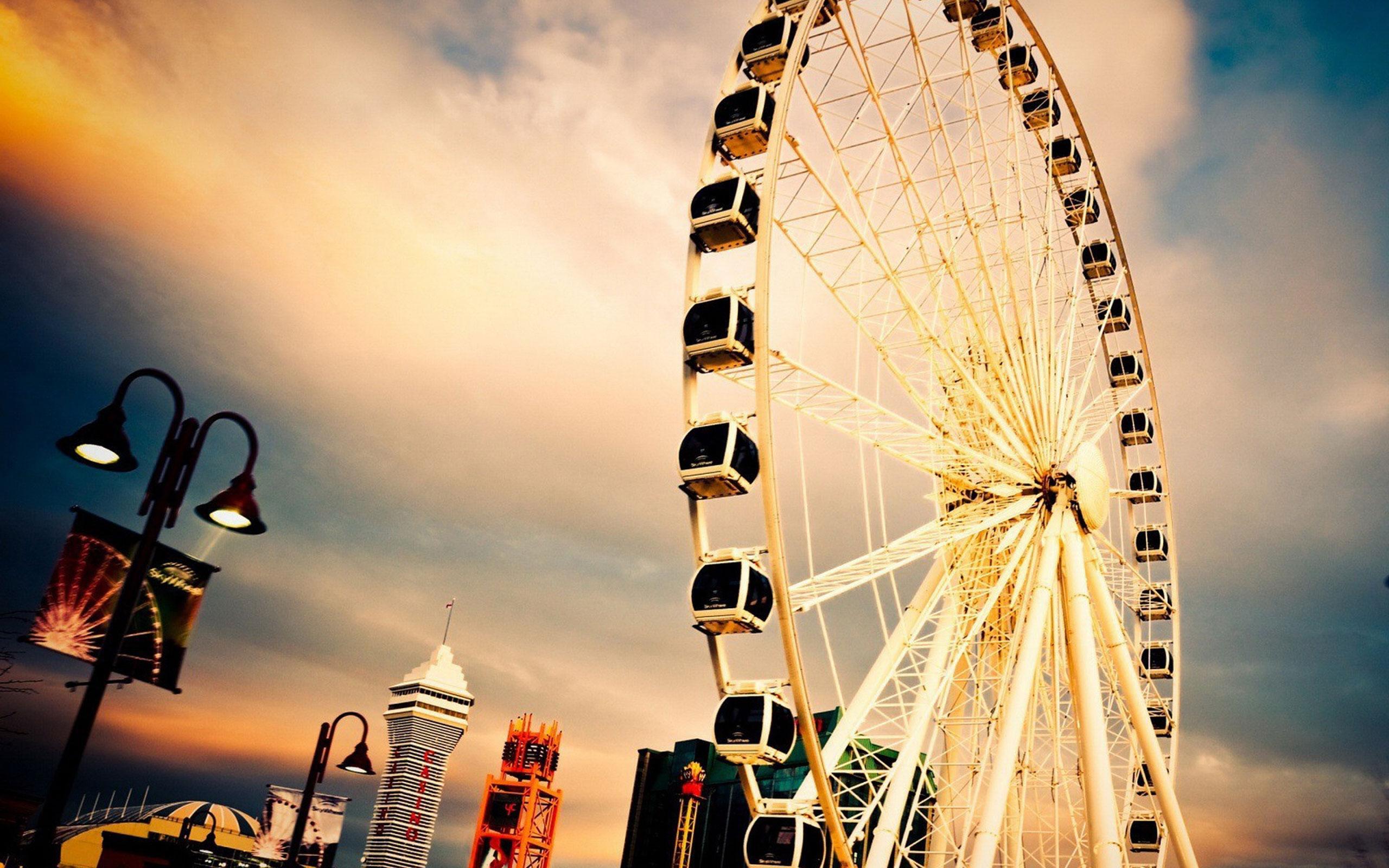 2560x1600 Ferris Wheel Live Wallpaper for Android