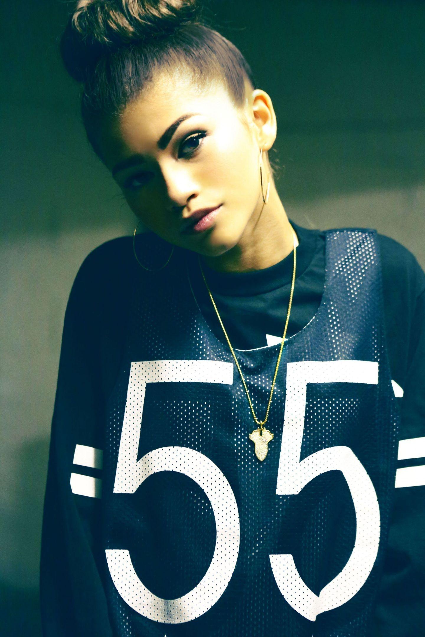 1440x2160 Zendaya iPhone 6 Wallpaper & Background Download