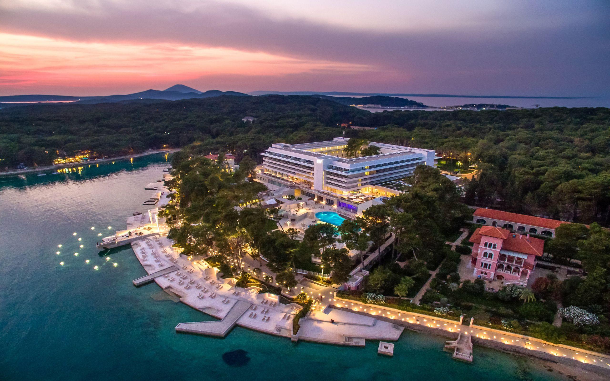 2560x1600 Hotel Bellevue Mali Lošinj Adriatic Sea Croatia HD Wallpaper