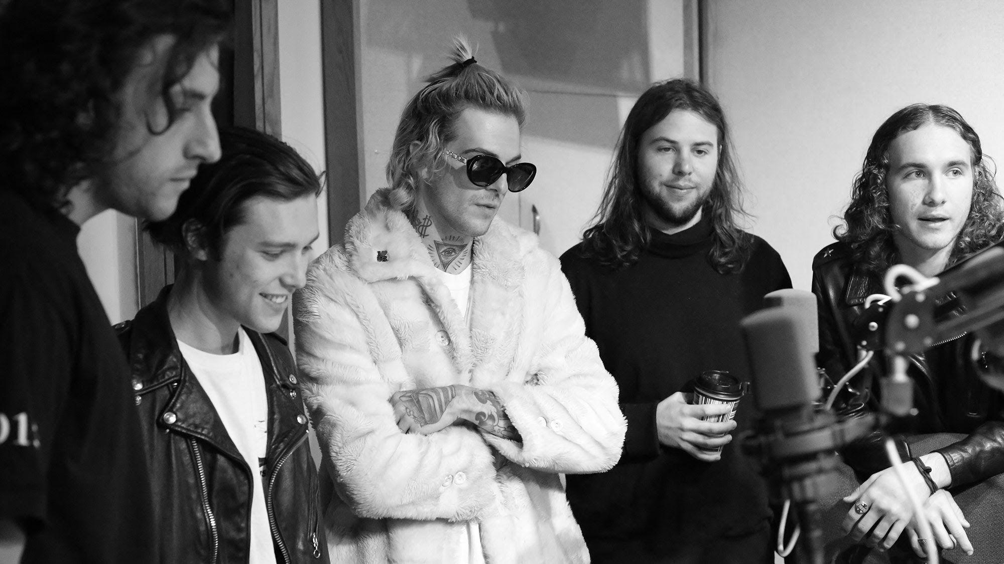 2000x1125 The Neighbourhood Wallpaper