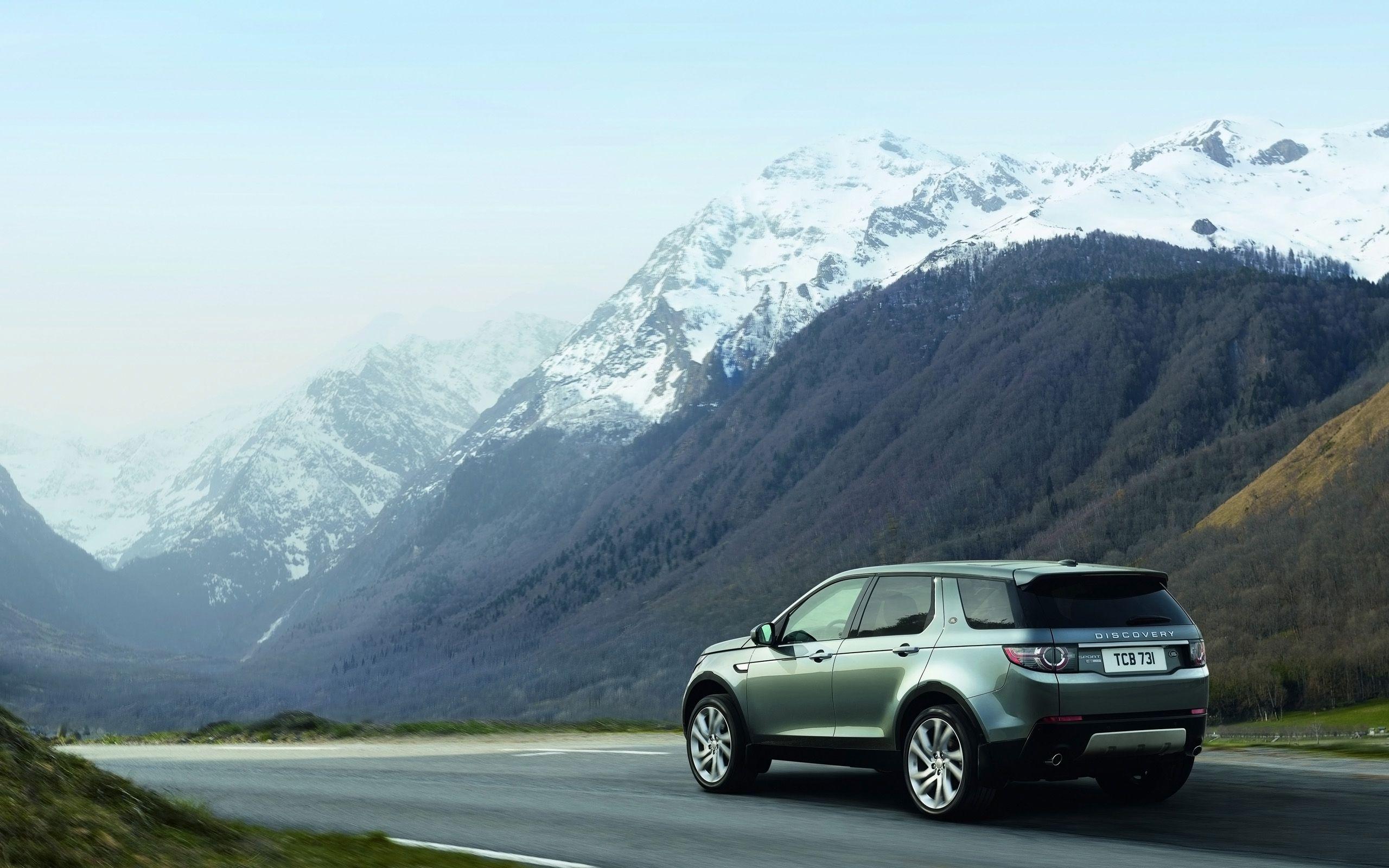2560x1600 Land Rover Discovery Sport Wallpaper