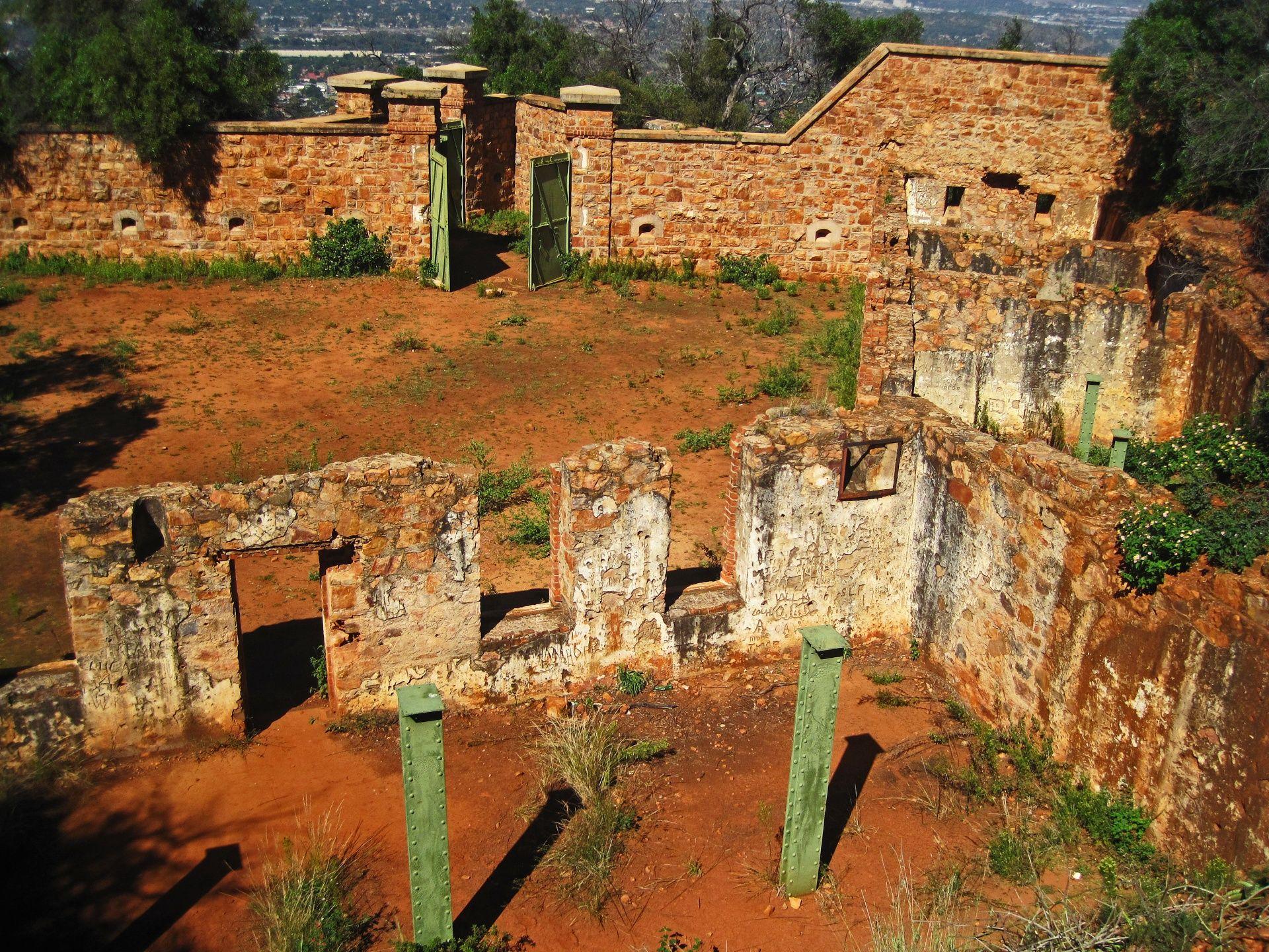 1920x1440 Aerial View Of Walls Of Old Fort Free Domain