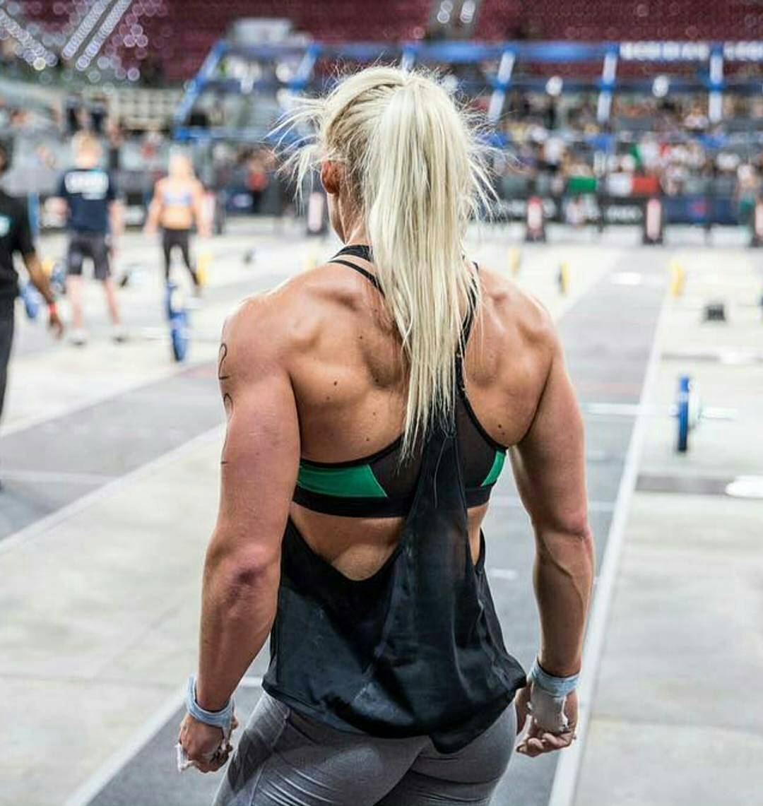 1080x1141 Sara Sigmundsdottir Wallpaper