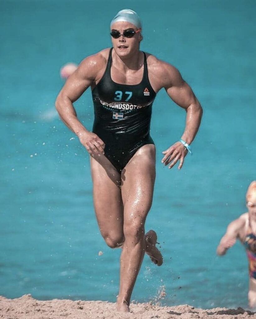 822x1024 STRONG IS BEAUTIFUL Amazing Photo of Sara Sigmundsdottir