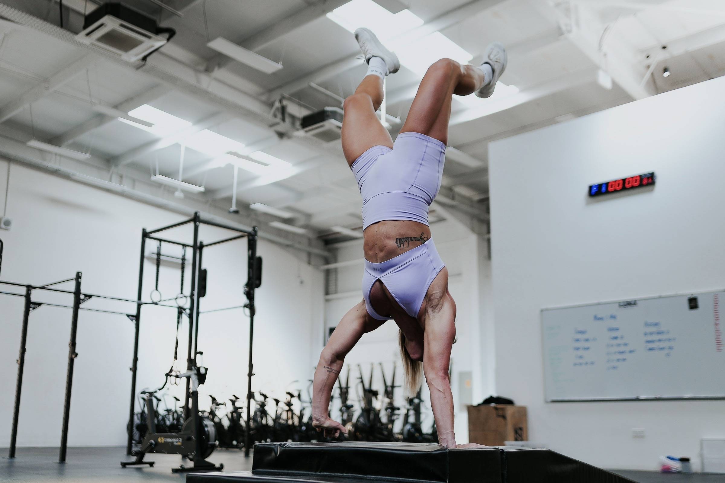 2400x1600 WELCOME TO THE ATHLETE TEAM SARA SIGMUNDSDÓTTIR