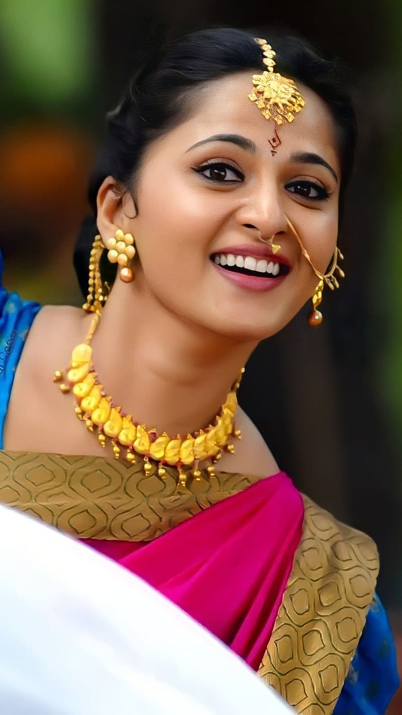 800x1422 South Indian Heroine, Anushka Shetty, Baahubali, HD phone wallpaper