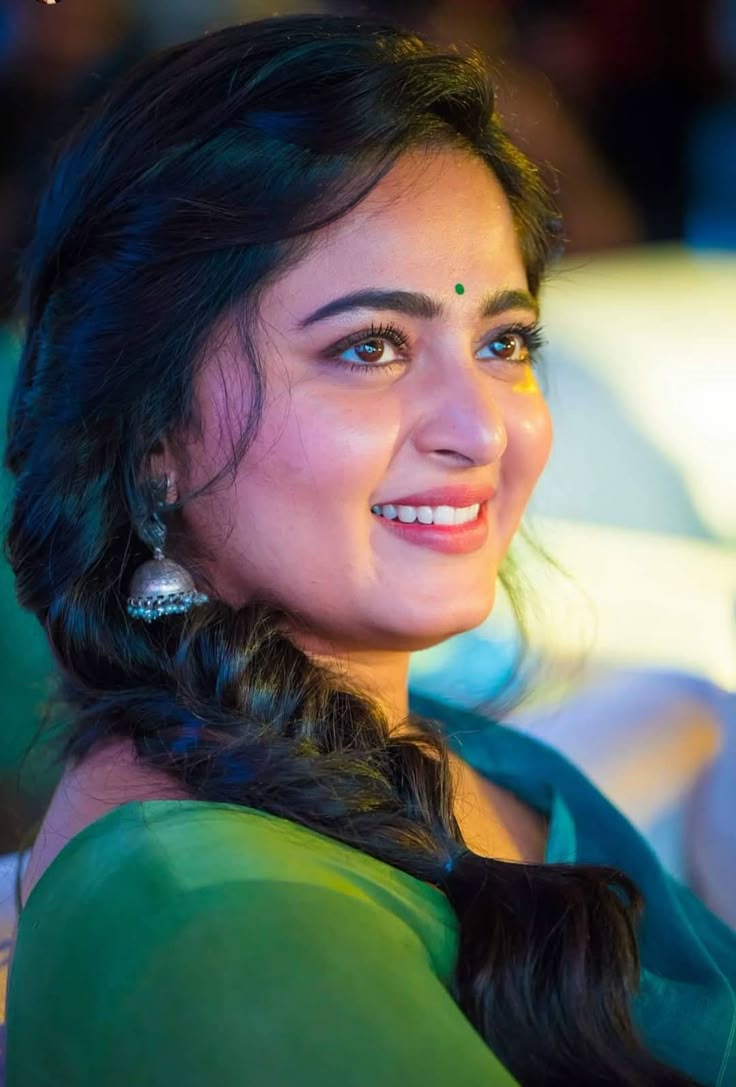736x1087 Devasena in bahubali 2. Bahubali anushka pics, Iswarya menon HD wallpaper, Anushka shetty hd
