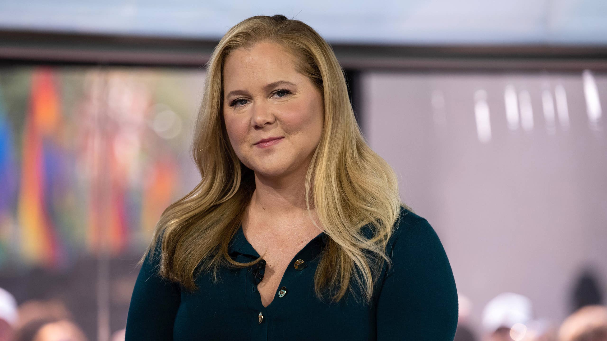 2560x1440 Amy Schumer Reveals Shocking Health Crisis Behind 50 Lbs. Weight Loss
