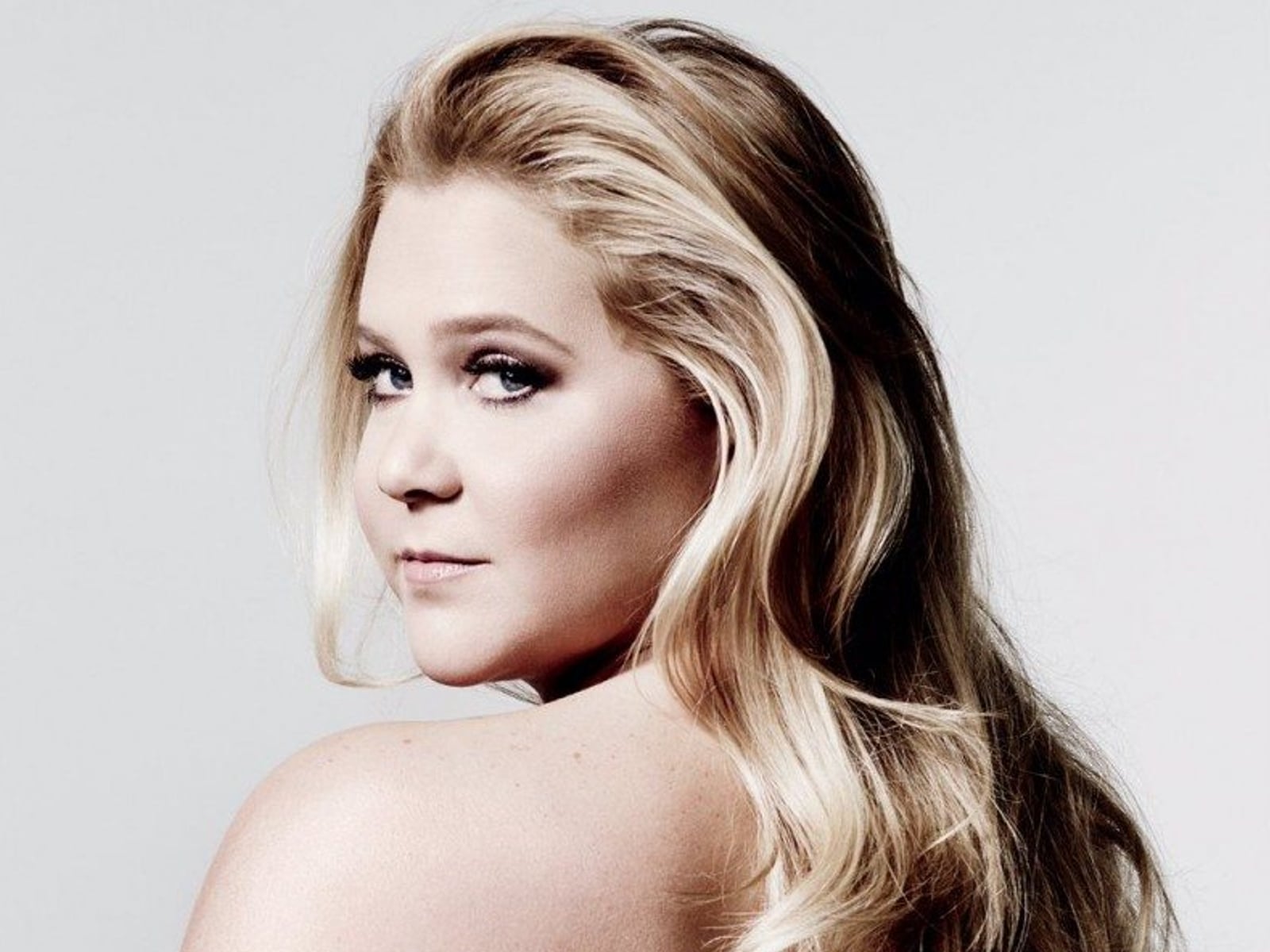 1600x1200 The 14 best quotes from Amy Schumer's new book, The Girl With the Lower Back Tattoo