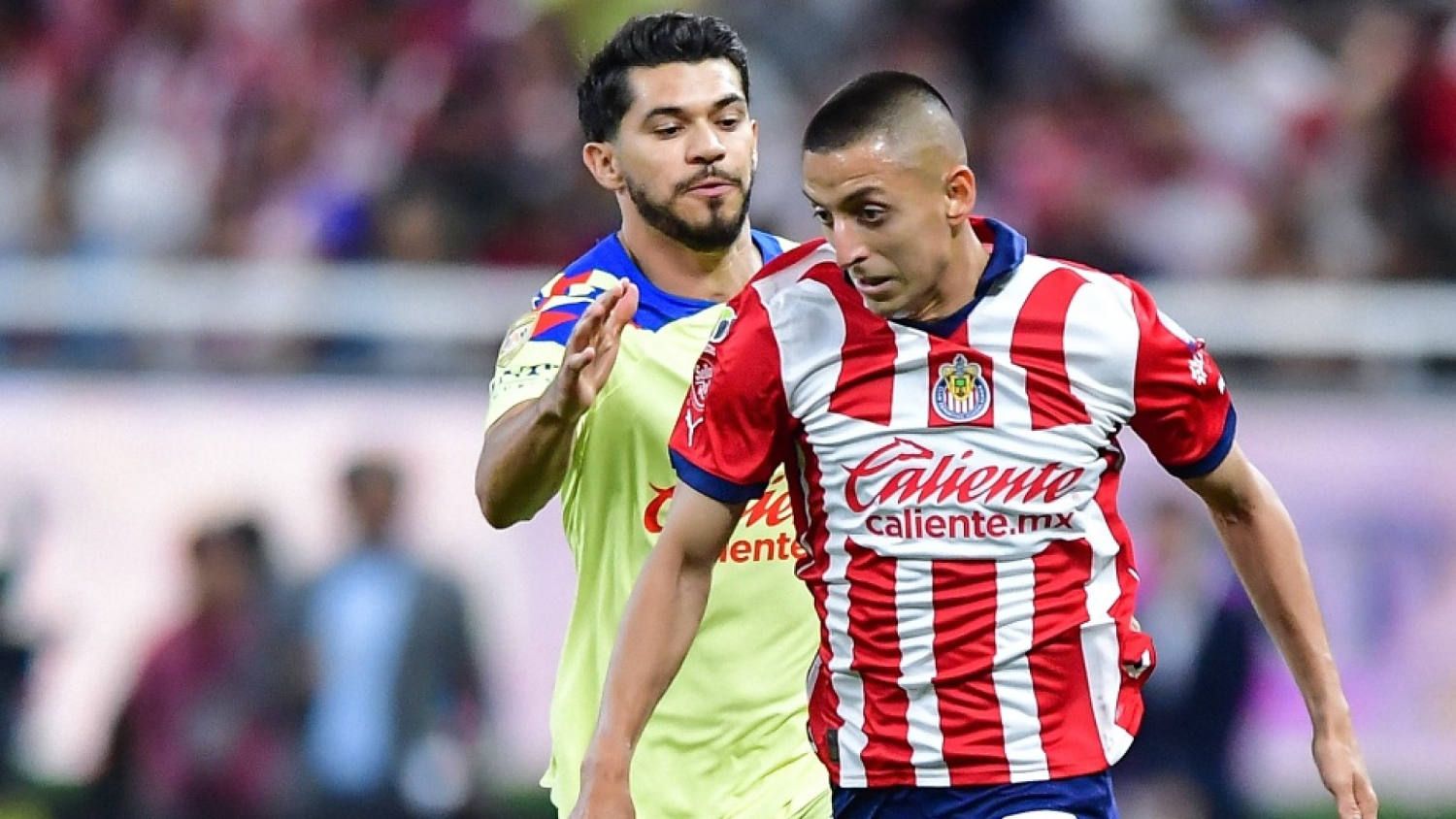 1500x844 El Show de Roberto Piojo Alvarado en el Chivas v. América, Clásico de México de Liguilla